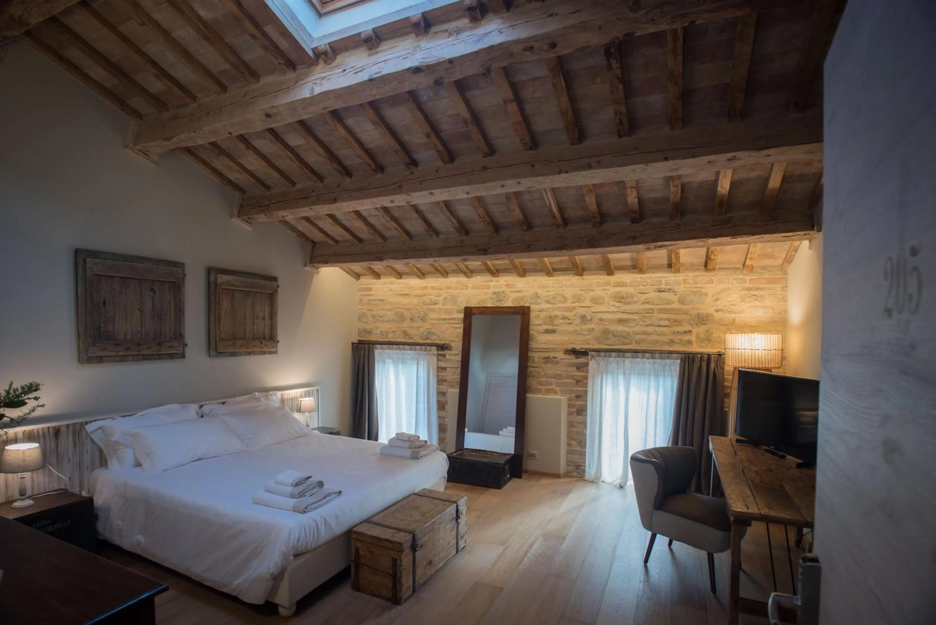 Photo of the whole room, Bed in Villa Anitori Prestige Relais & Spa