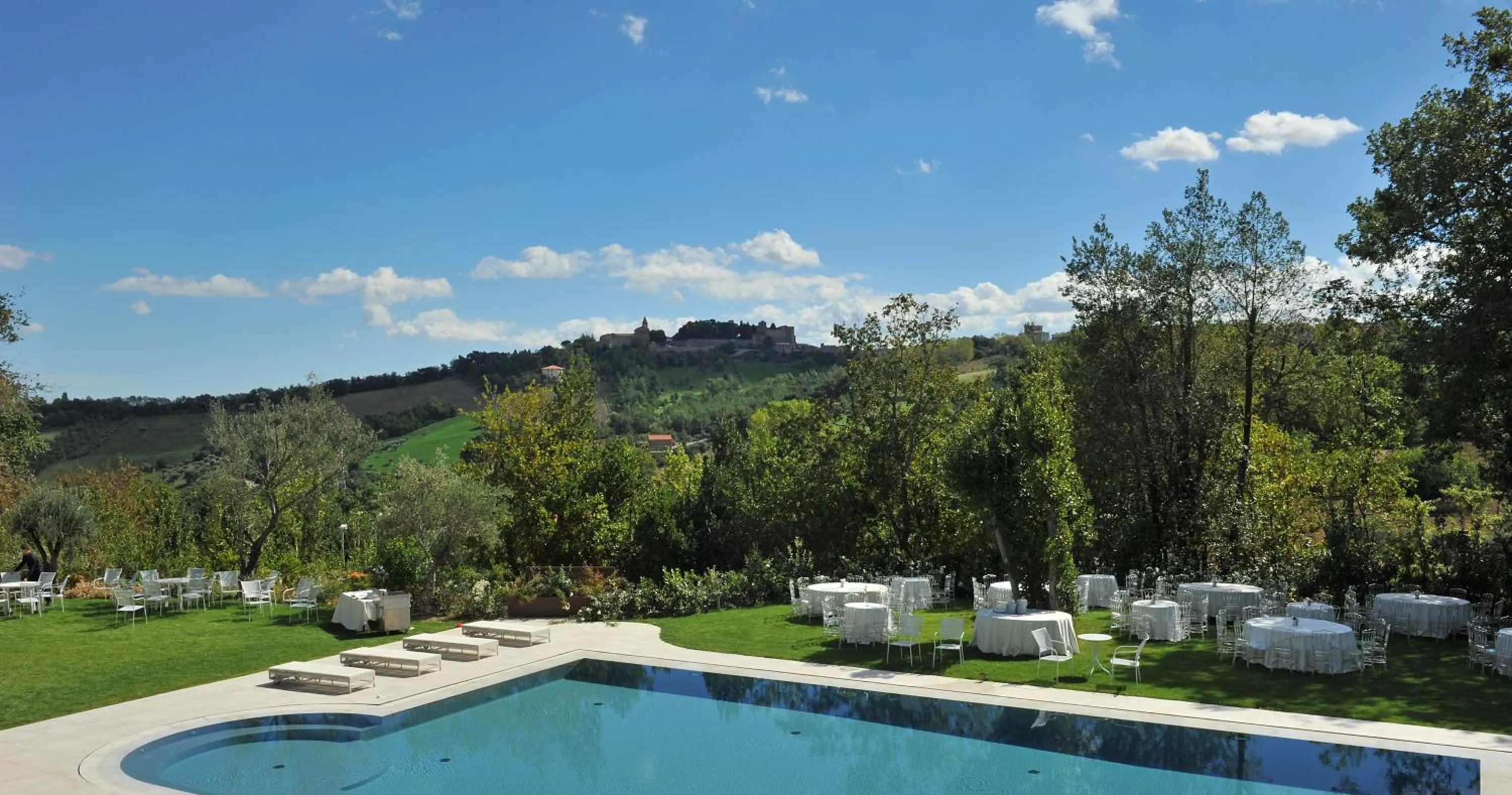 Swimming pool in Villa Anitori Prestige Relais & Spa