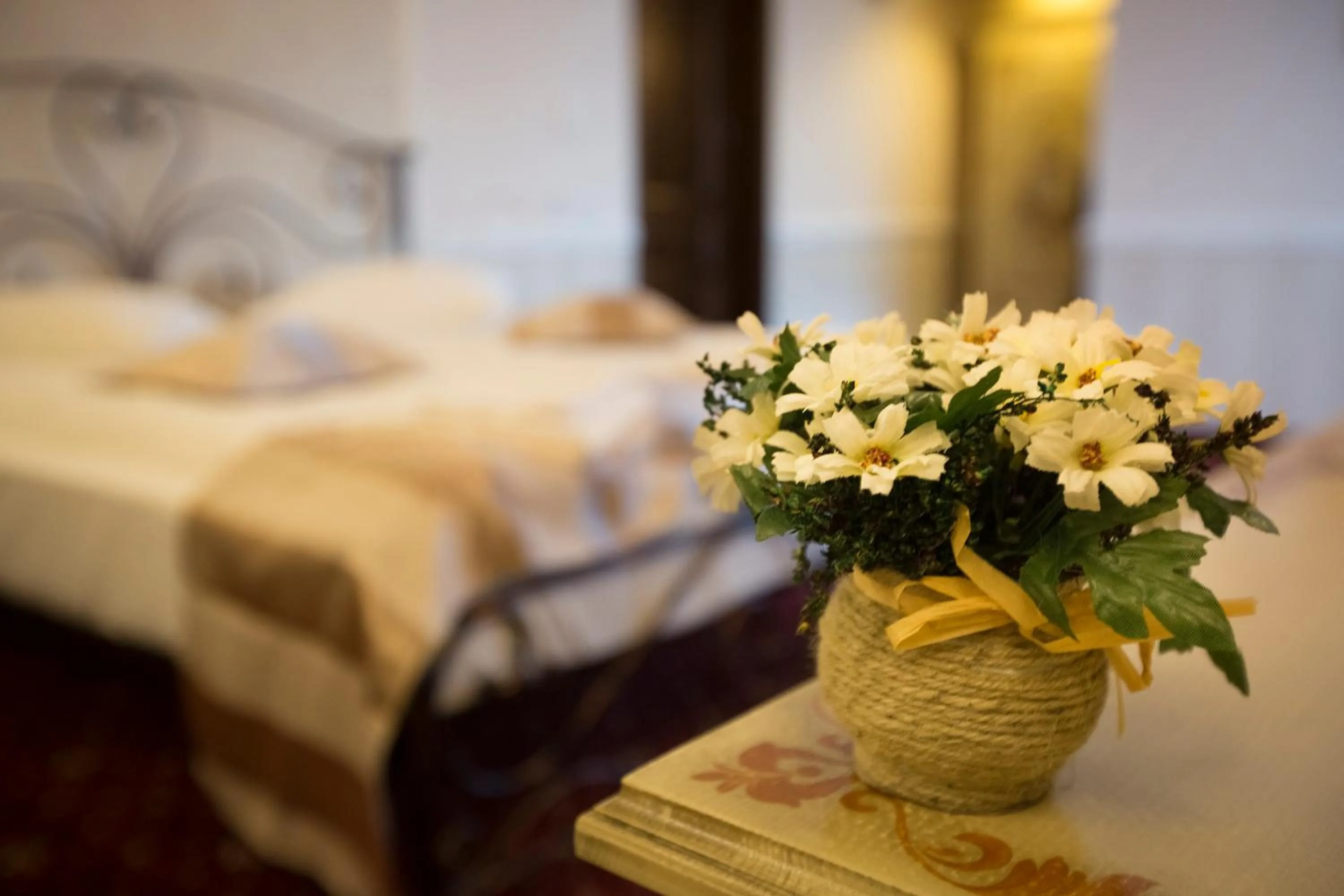 Decorative detail, Bed in Hotel Aviator Boutique