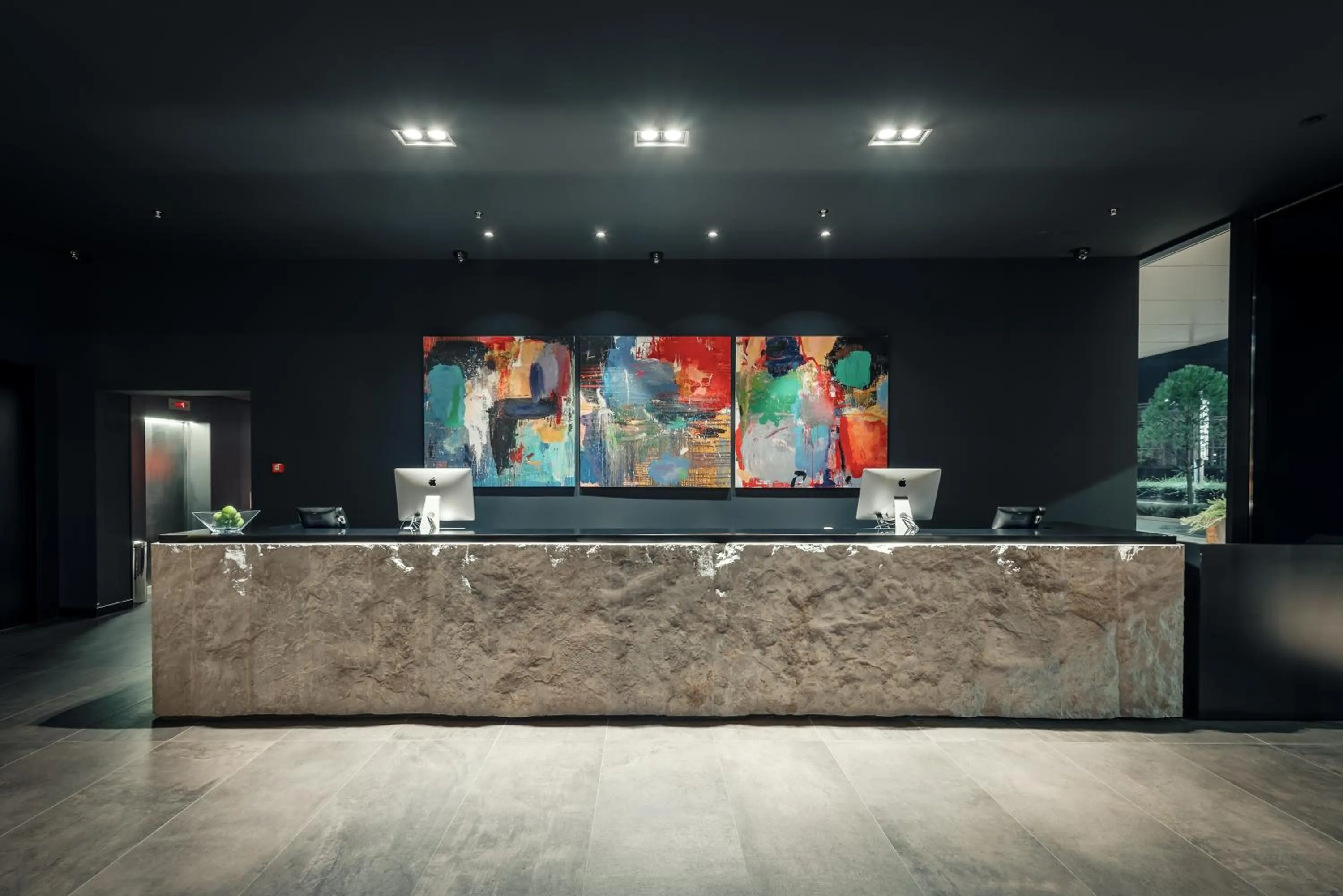 Lobby or reception in Crowne Plaza Podgorica by IHG