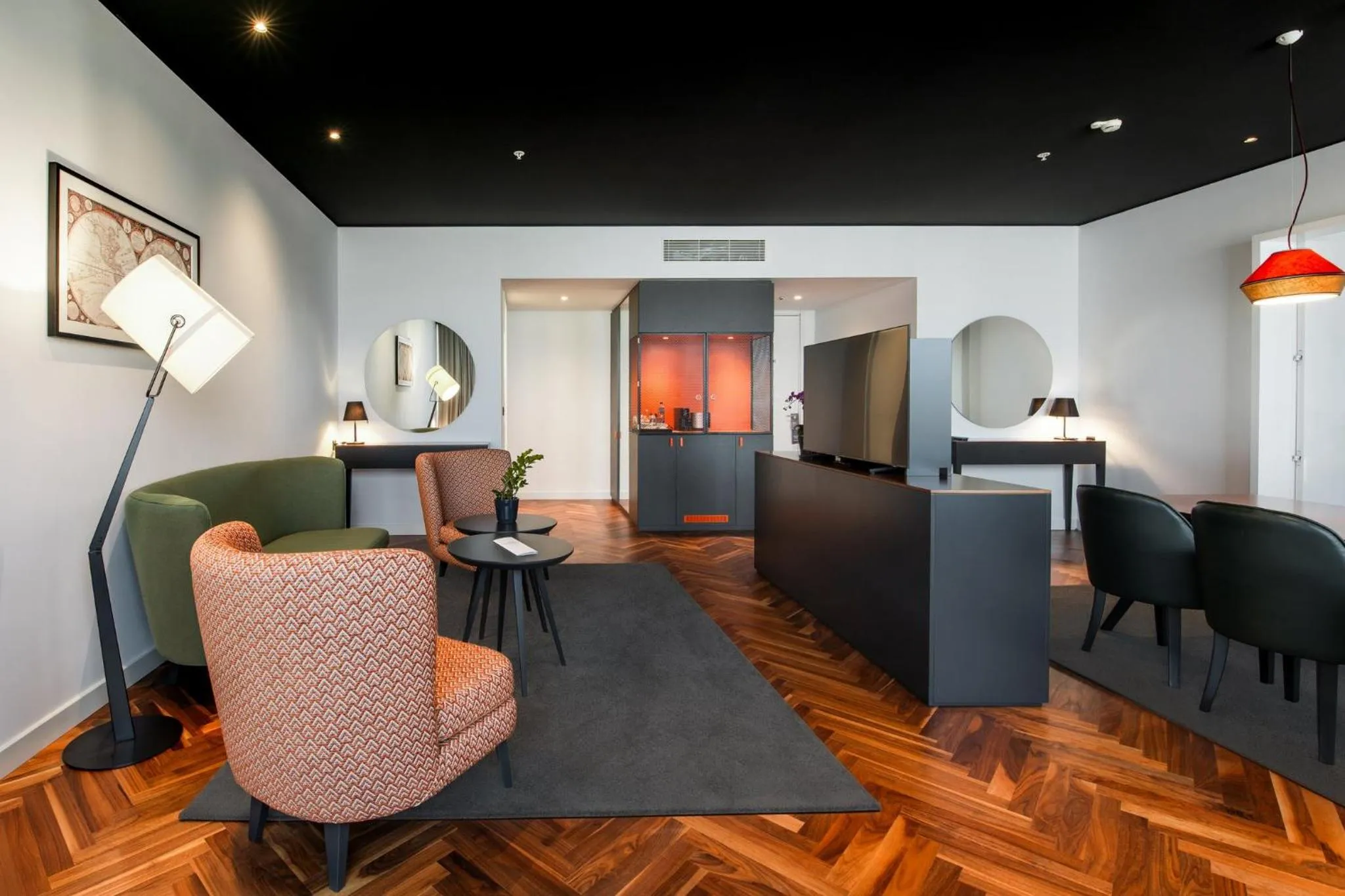 Photo of the whole room in Crowne Plaza Podgorica by IHG