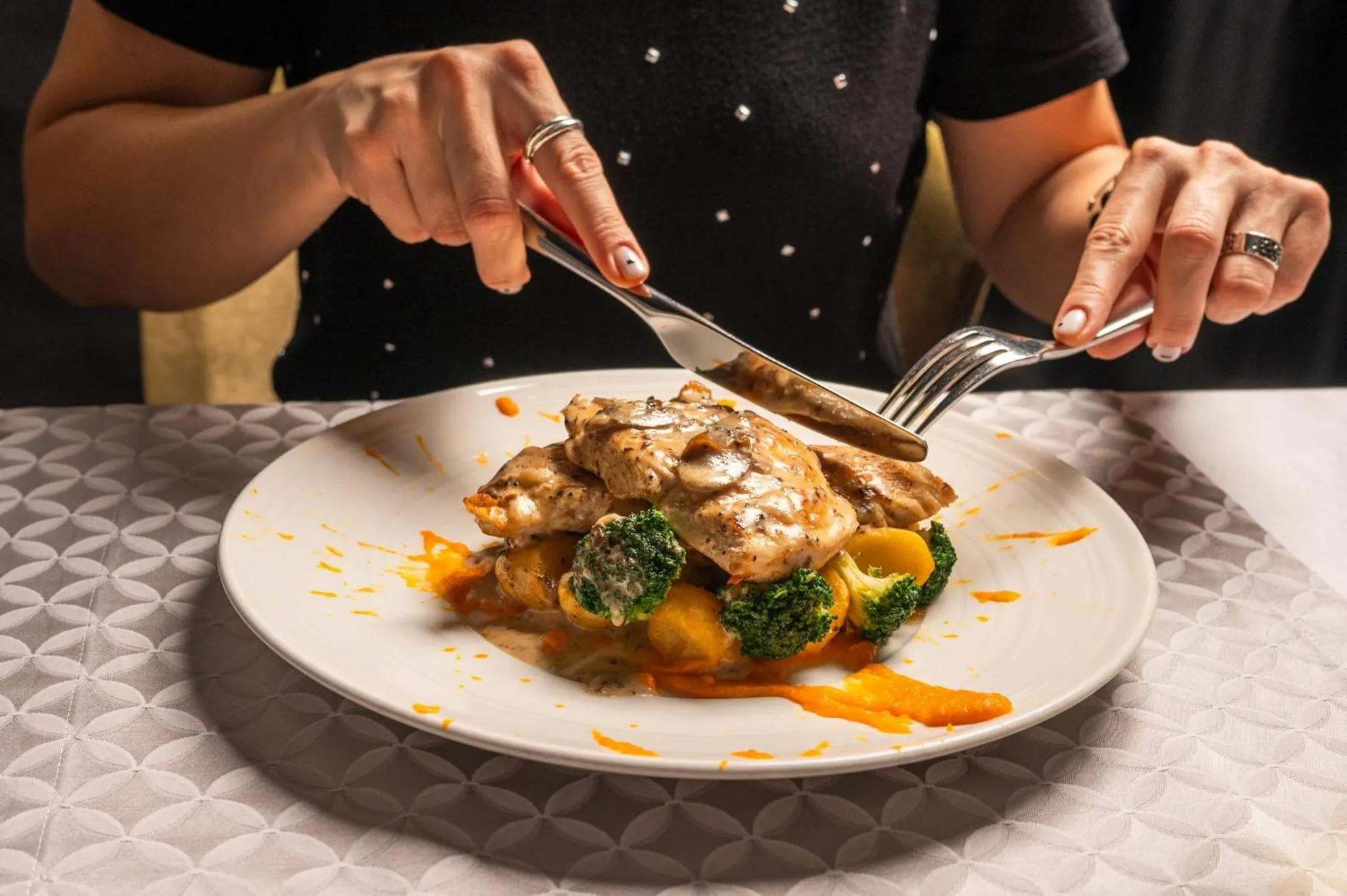 Restaurant/places to eat in Crowne Plaza Podgorica by IHG