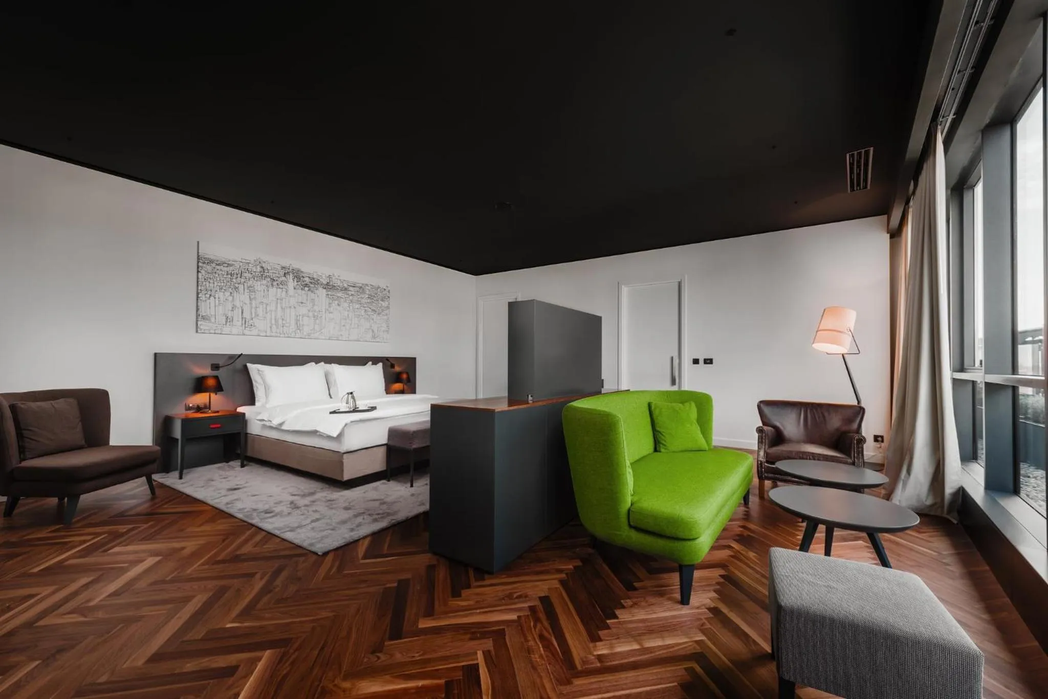 Photo of the whole room, Bed in CUE Podgorica