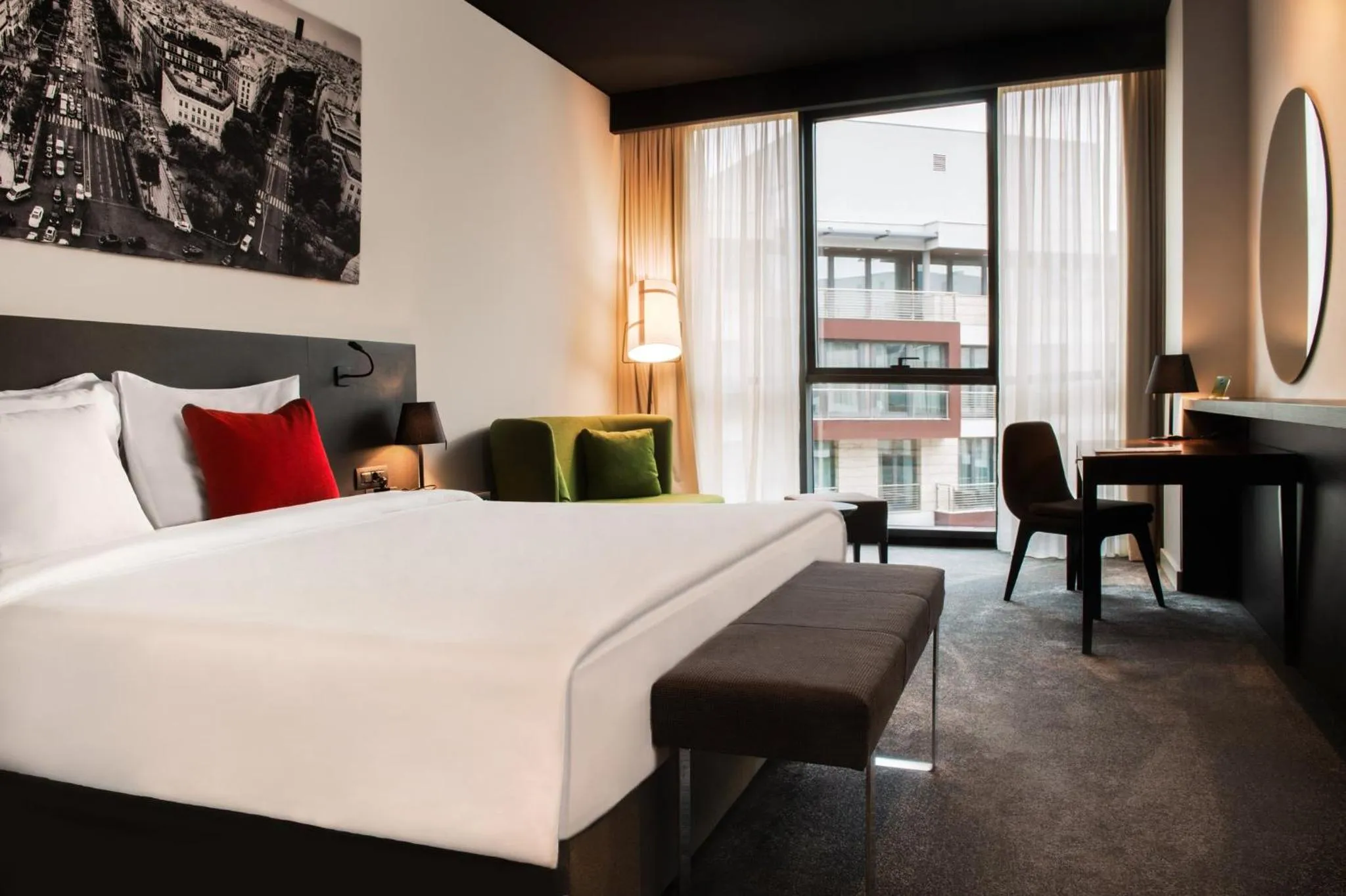 Photo of the whole room, Bed in CUE Podgorica