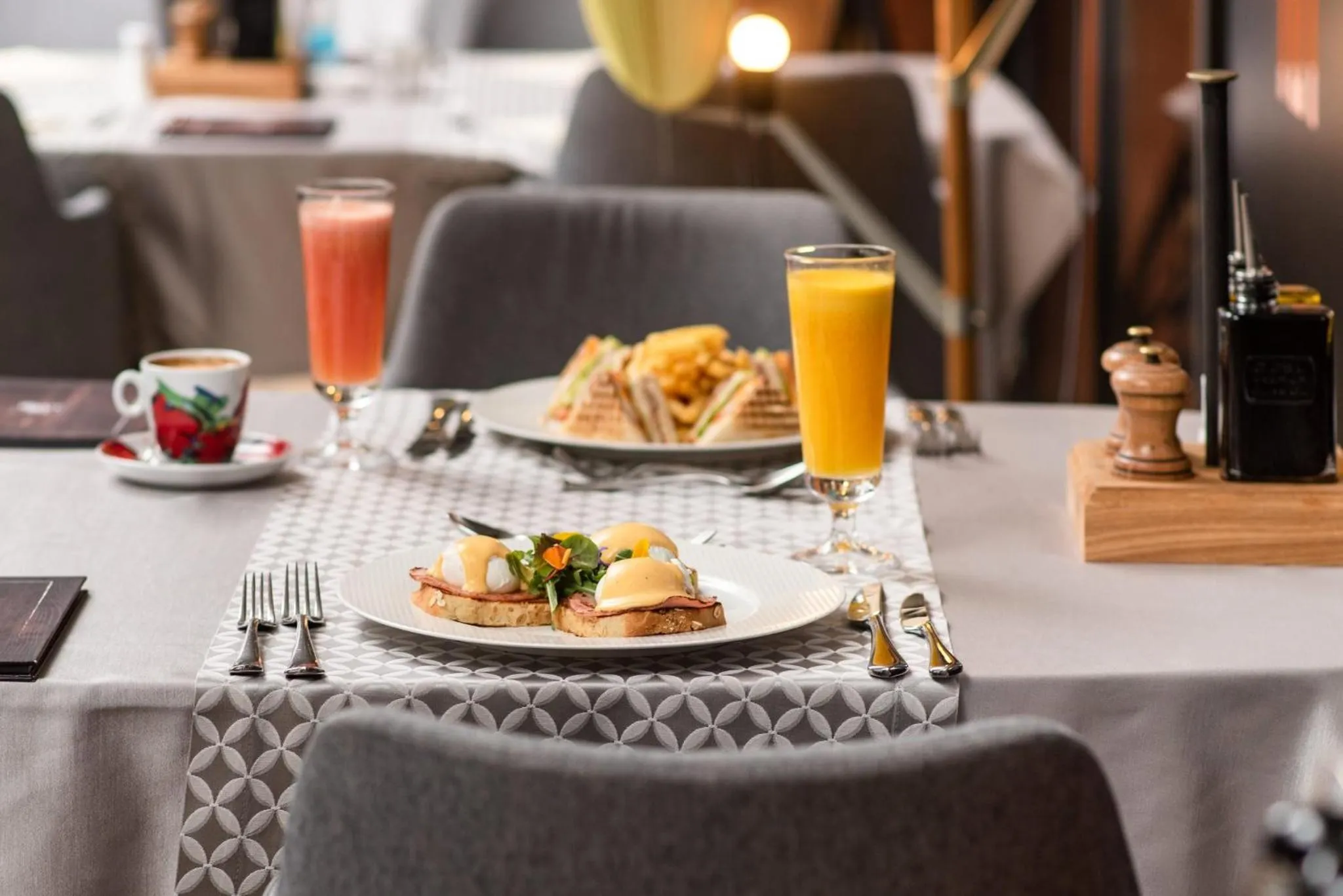 Restaurant/places to eat in Crowne Plaza Podgorica by IHG