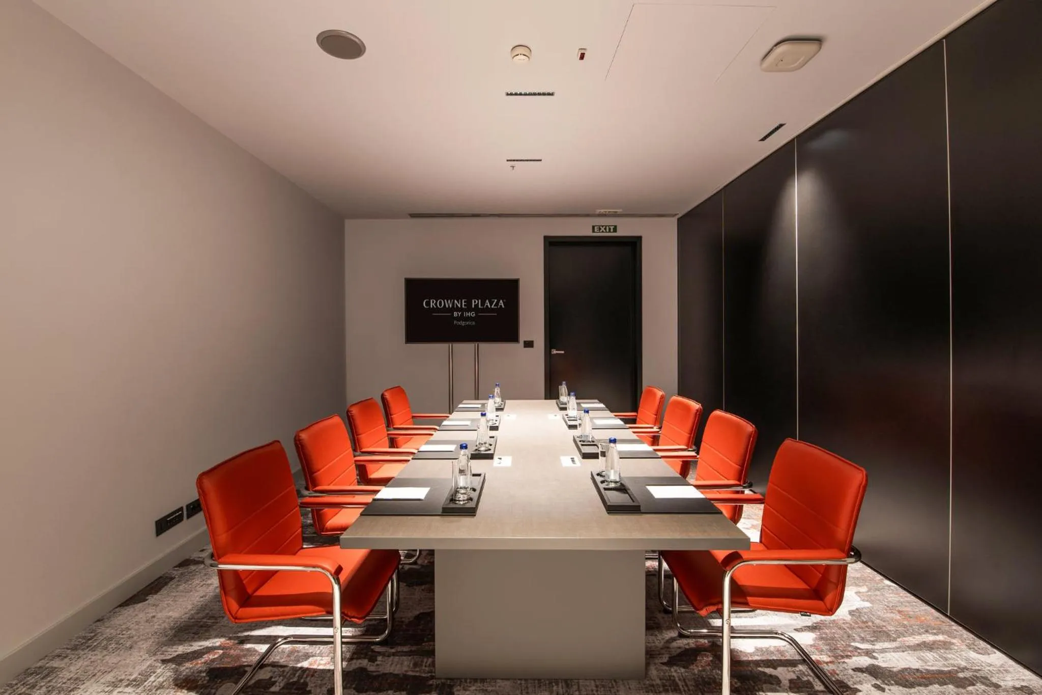 Meeting/conference room in Crowne Plaza Podgorica by IHG