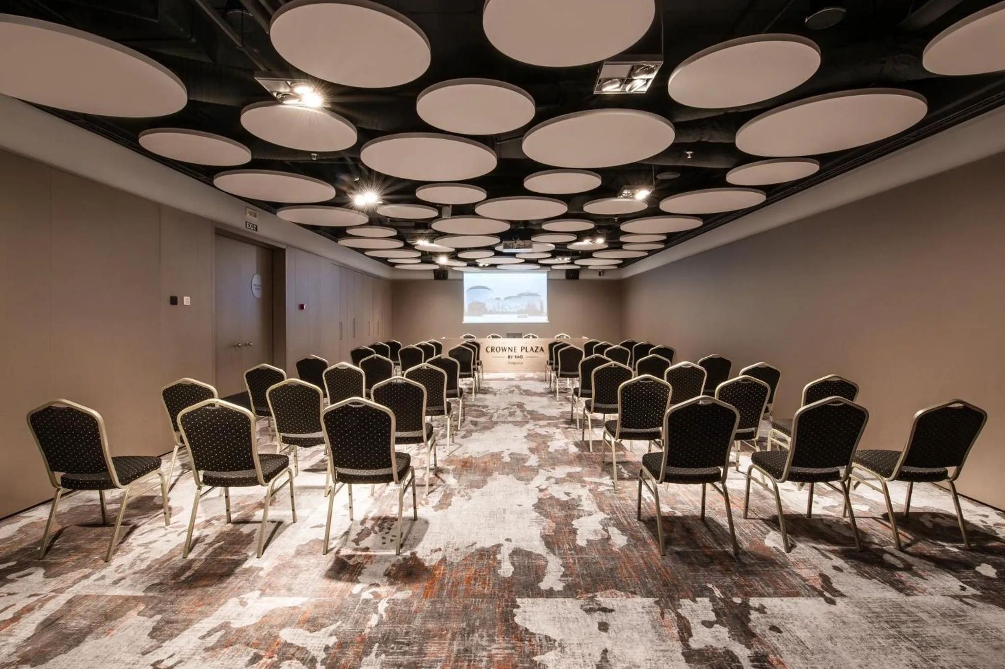 Meeting/conference room in Crowne Plaza Podgorica by IHG