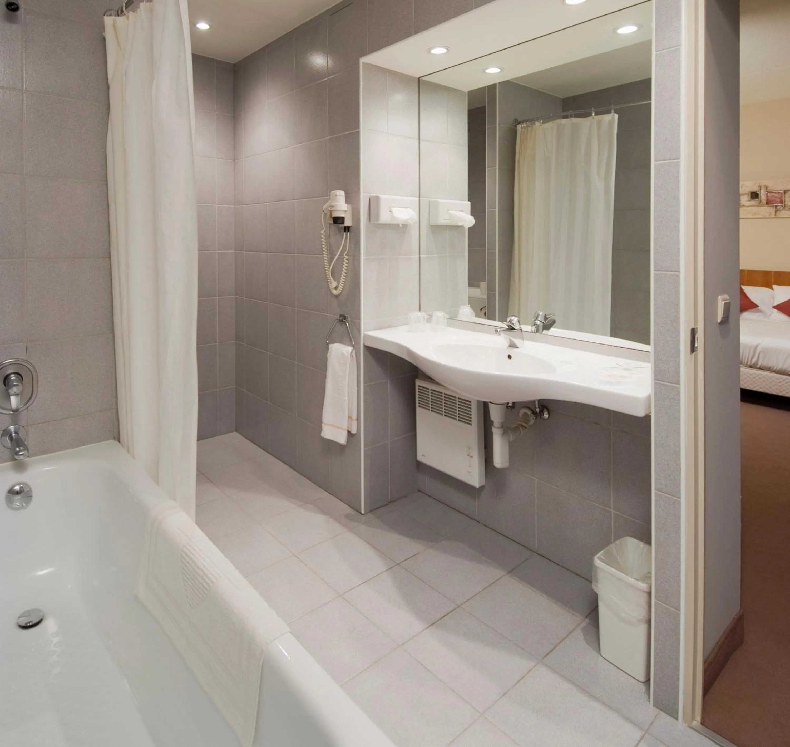 Bathroom in Astoria Hotel Antwerp