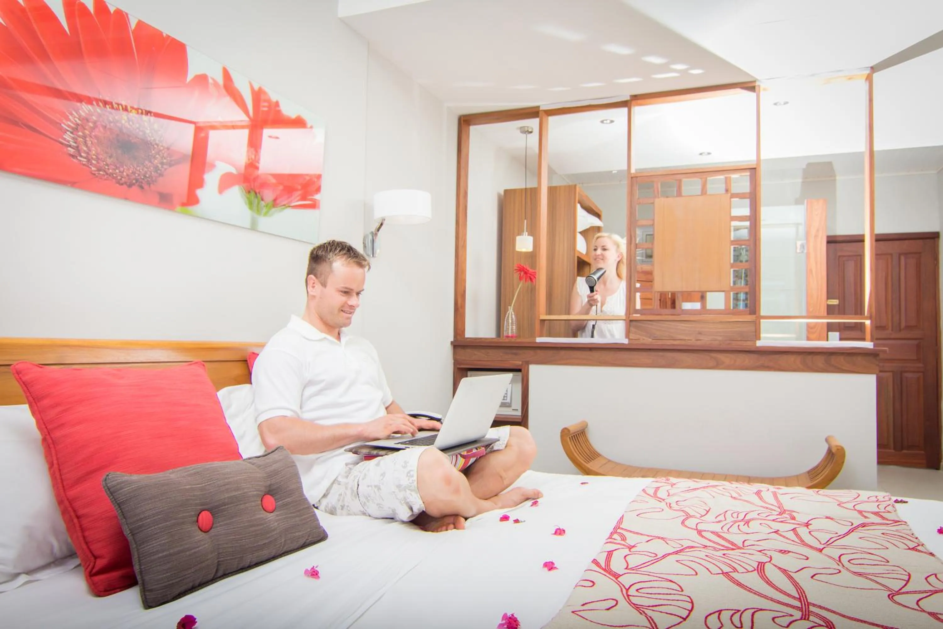 Bedroom, Bed in Le Peninsula Bay Beach Resort & Spa