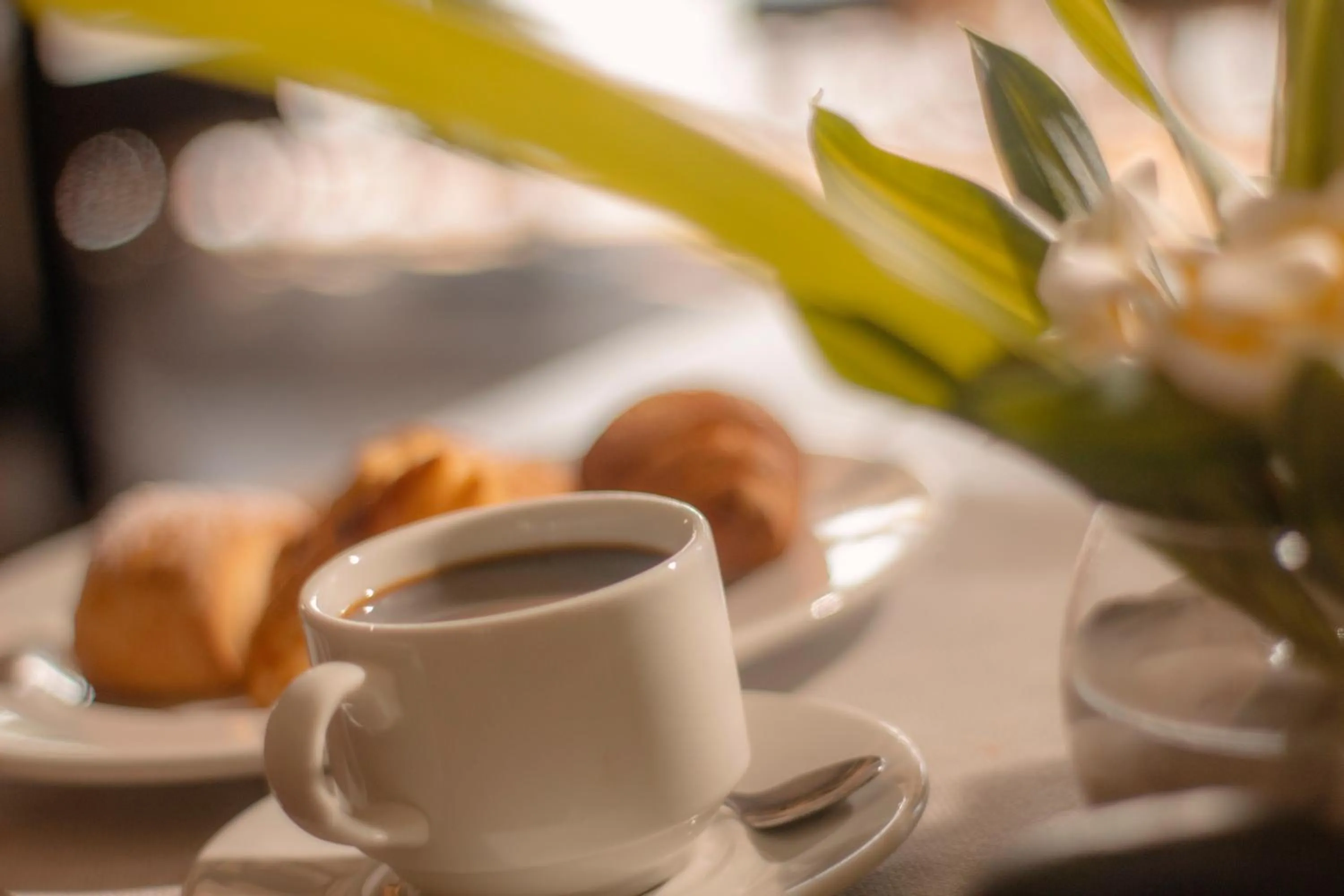 Breakfast in Le Peninsula Bay Beach Resort & Spa