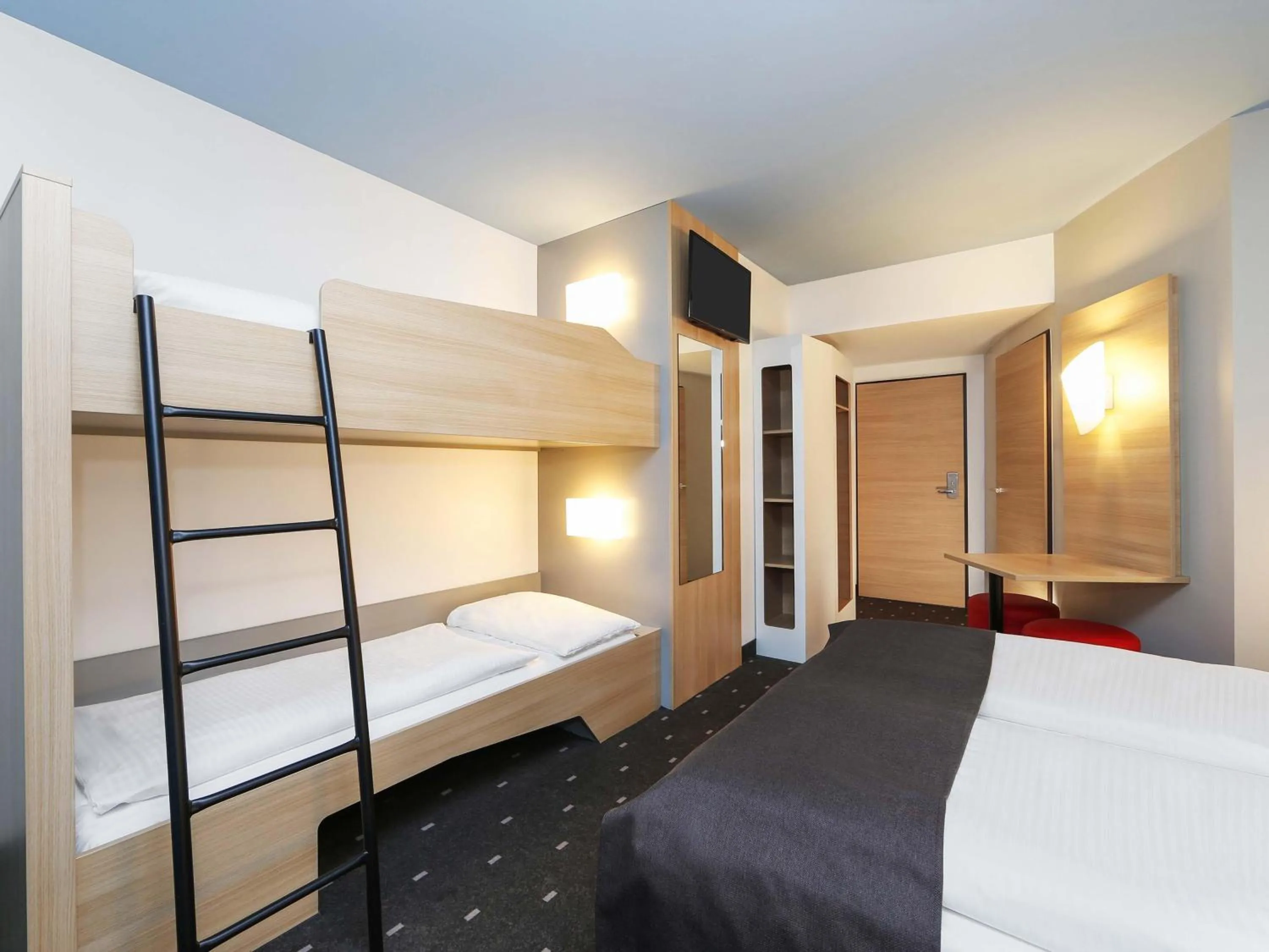 Photo of the whole room, Bed in B&B Hotel Berlin-Tiergarten