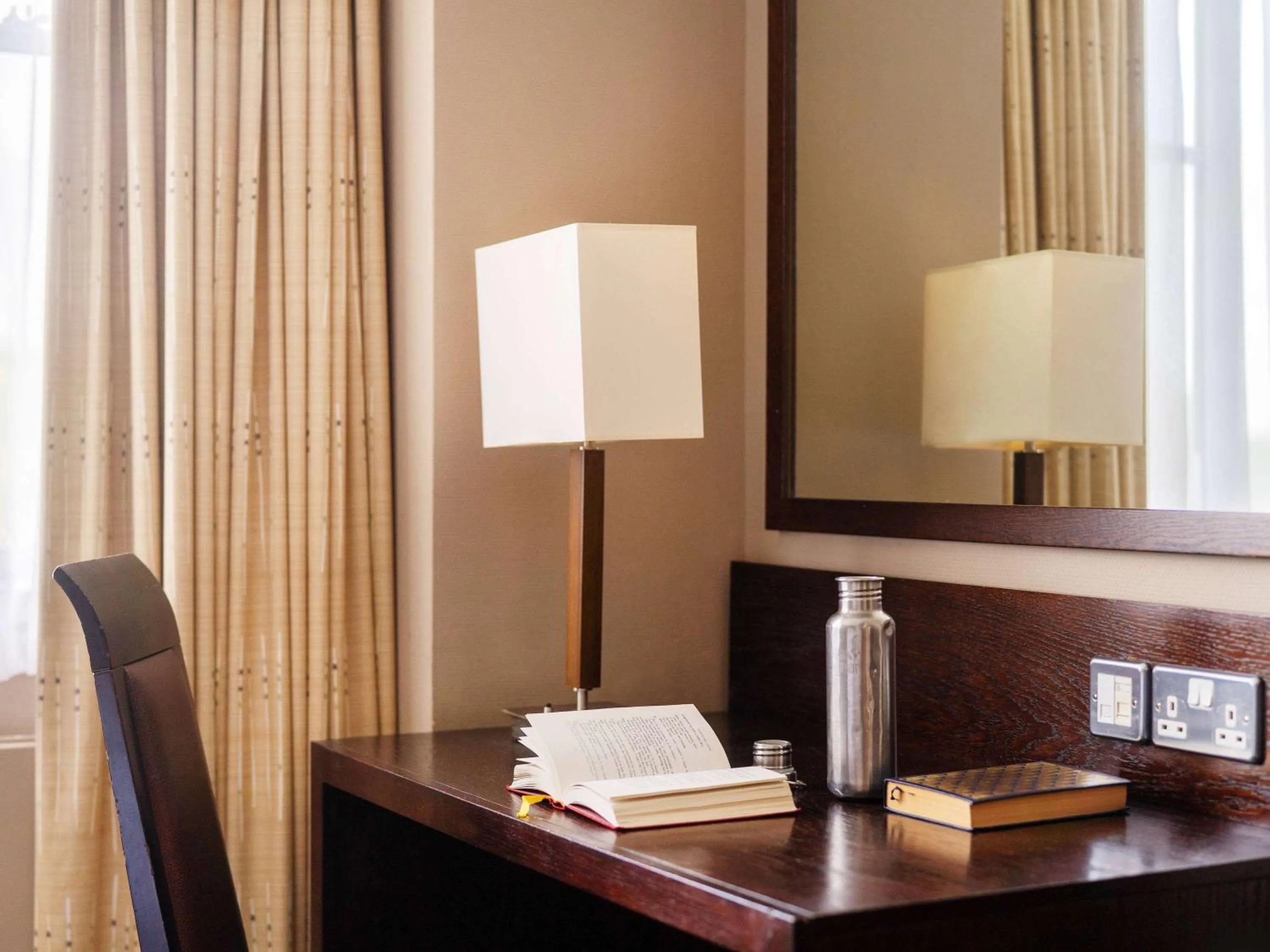 Bedroom in Mercure Wetherby Hotel