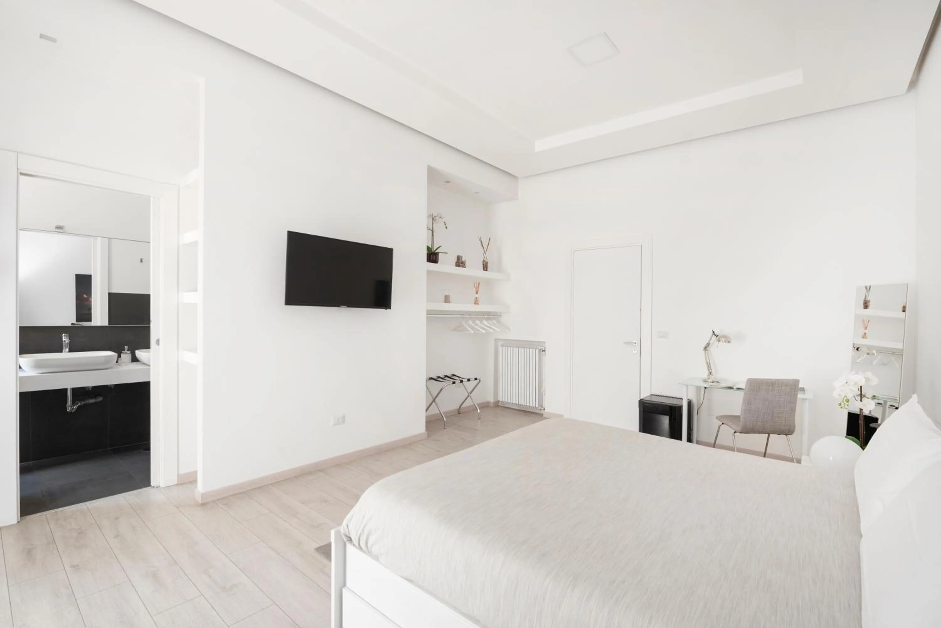 View (from property/room), Bed in Maison Piazza Cavour