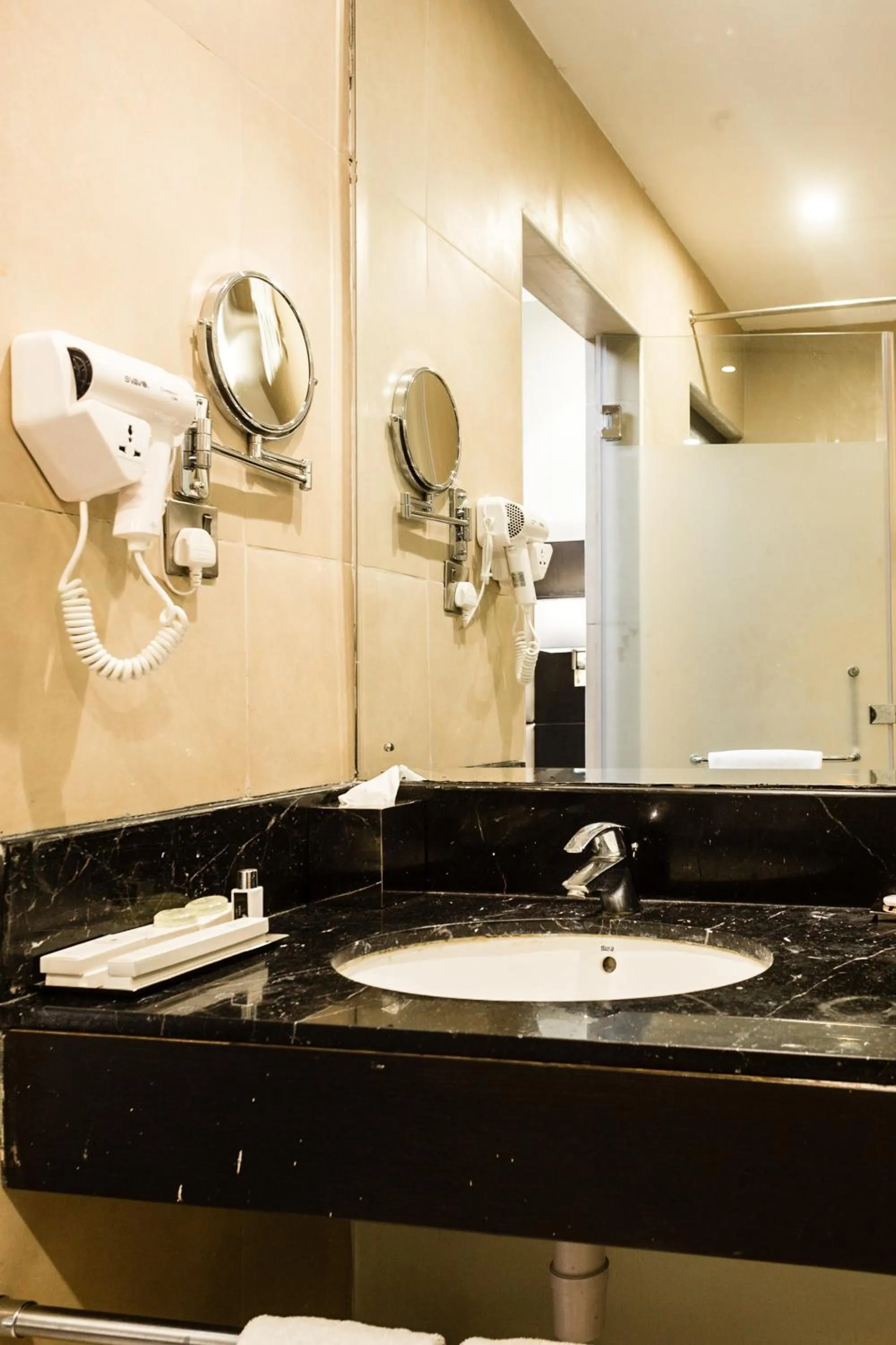 Bathroom in Royal Canaan Nairobi Hotel