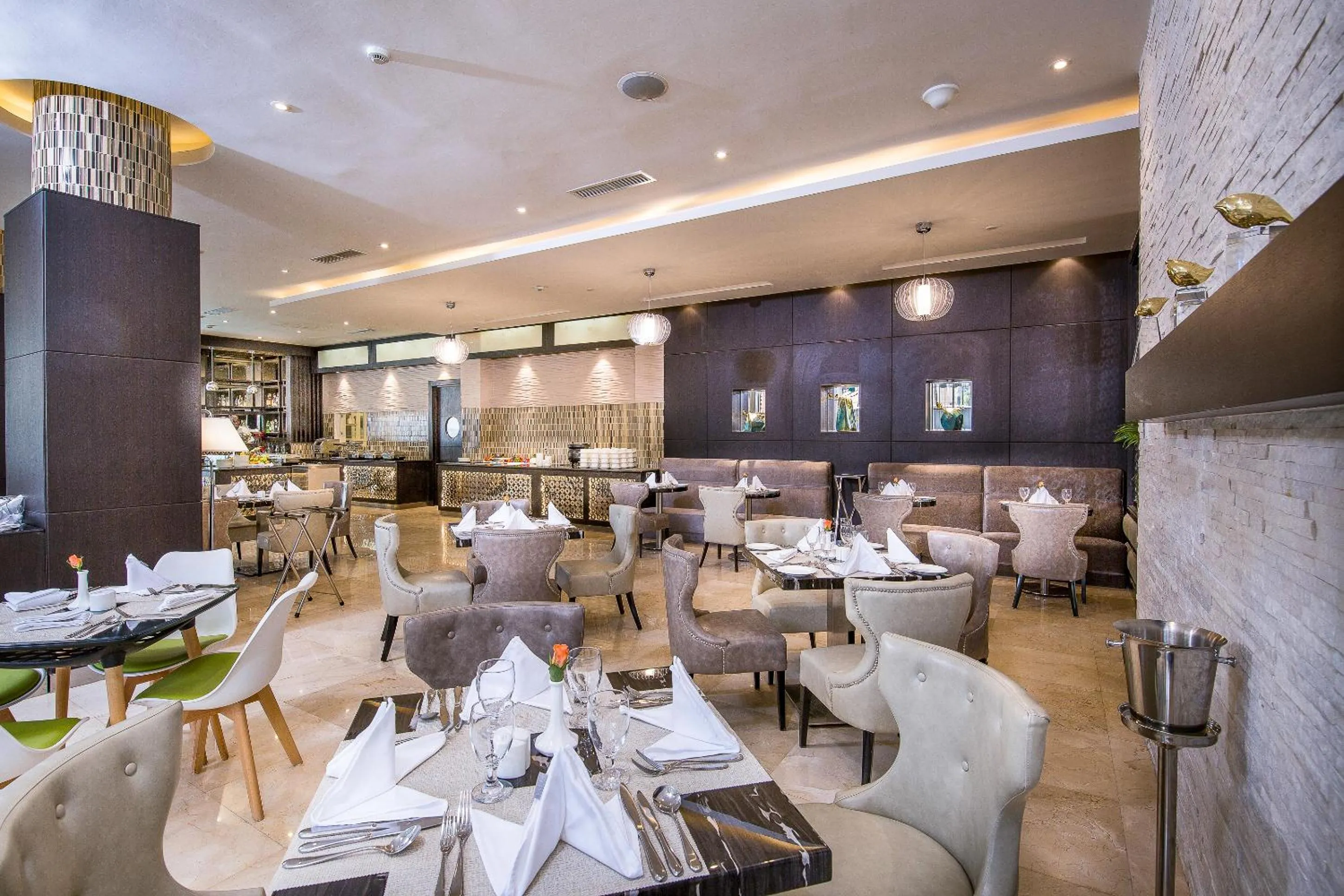 Restaurant/places to eat in Royal Tulip Canaan Nairobi