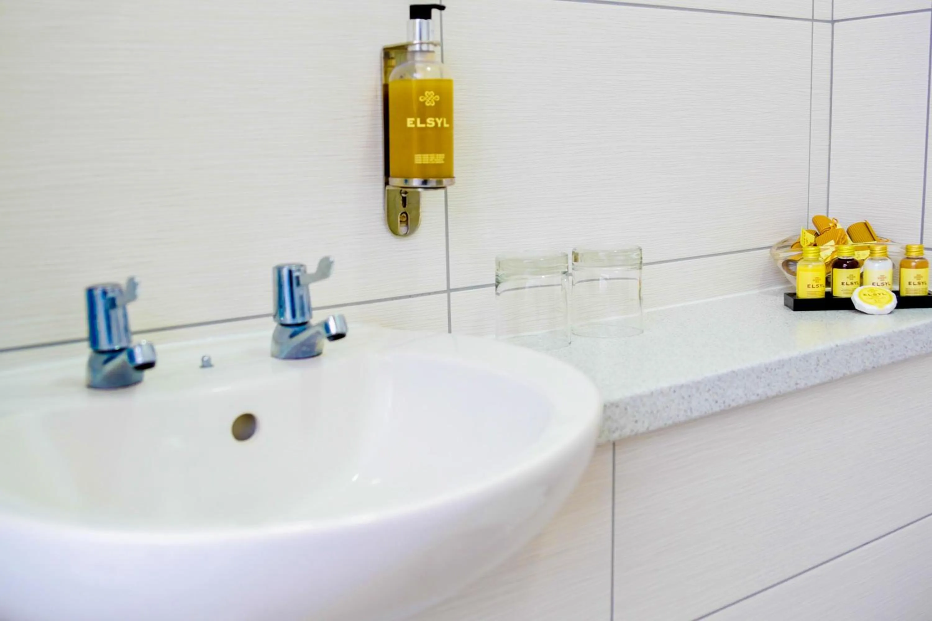 Property building in Grange Bank House