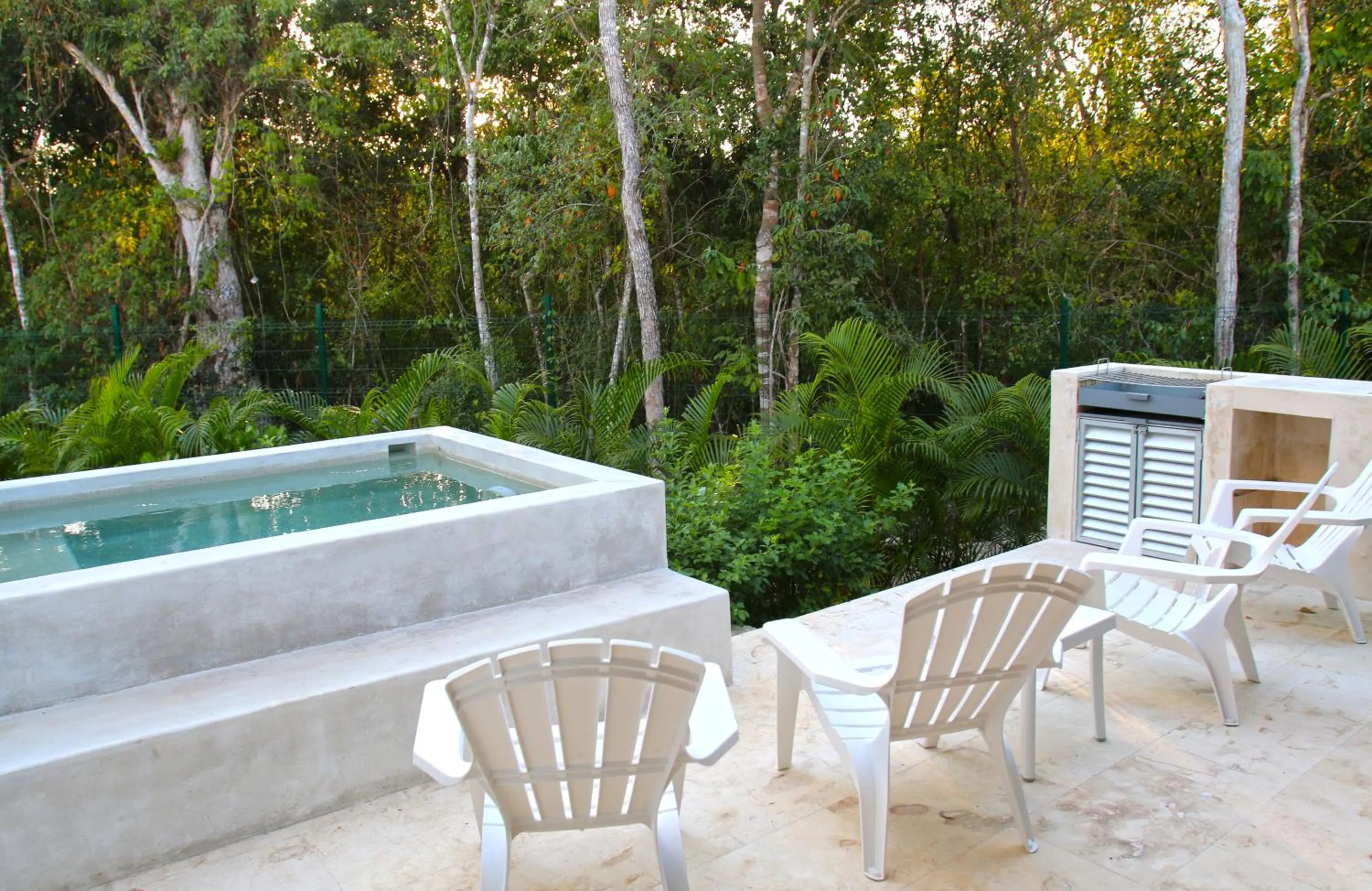 Swimming pool in Anah Tulum