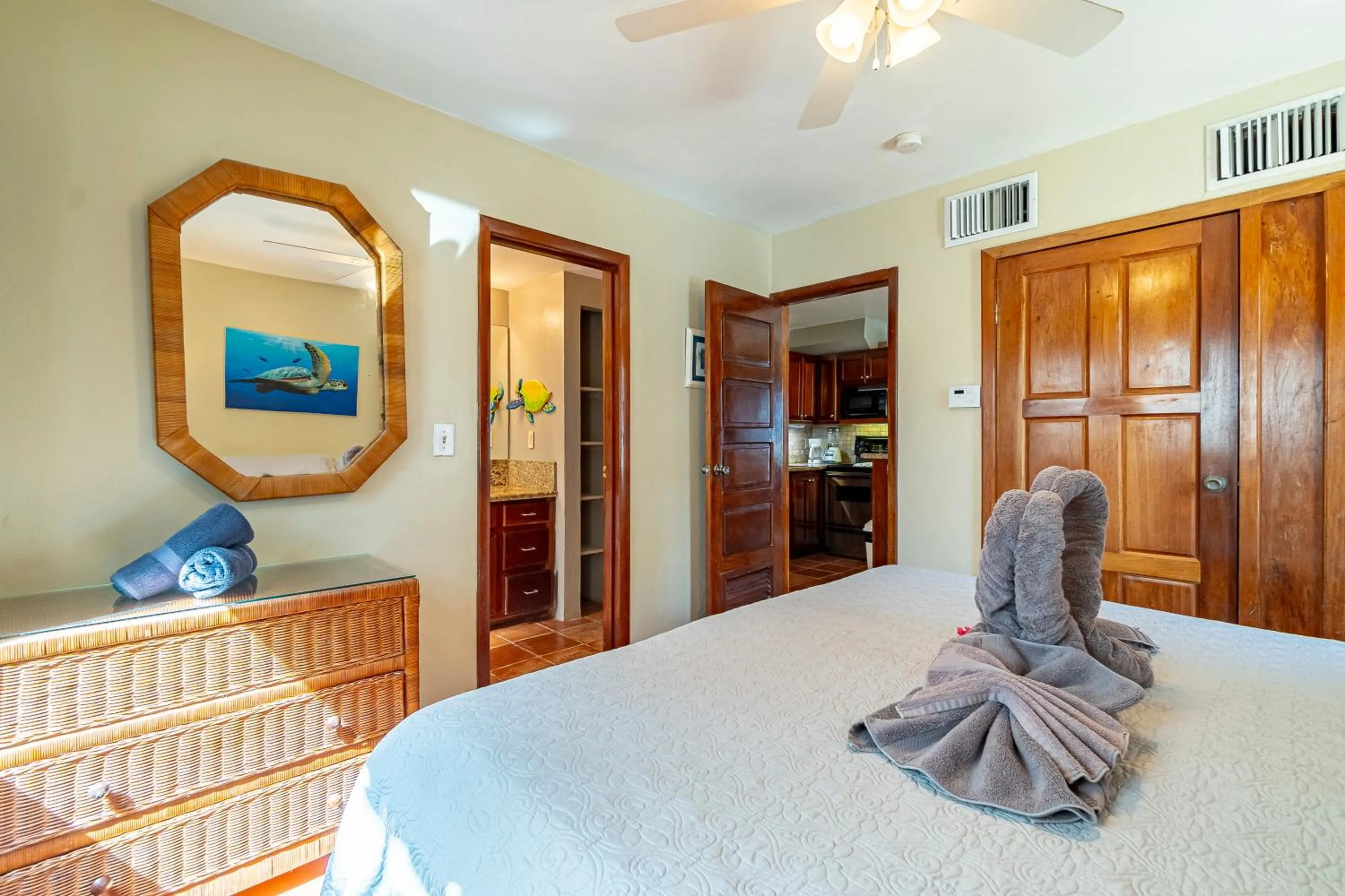 Bed in Tradewinds Paradise Villas