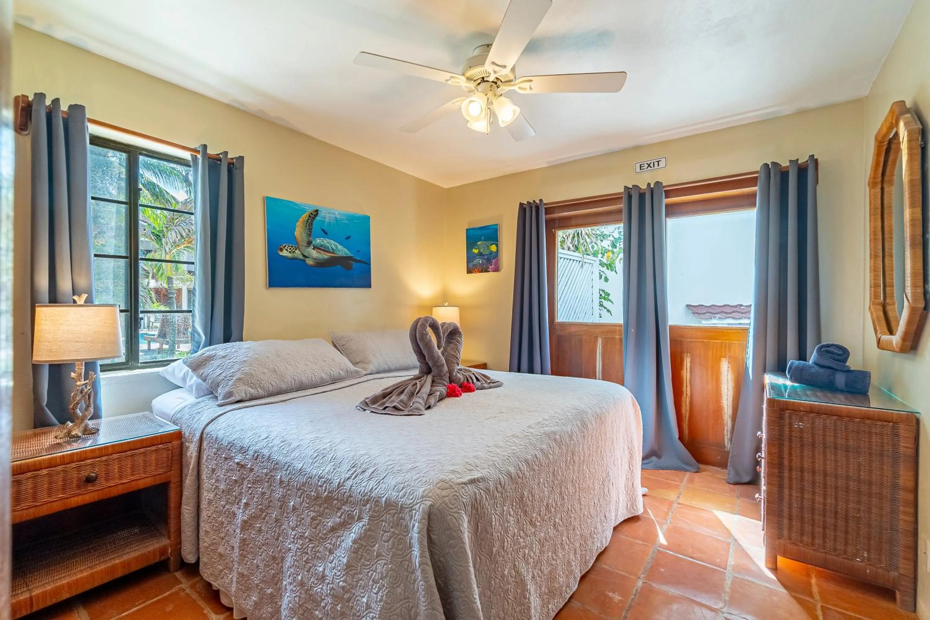 Bed in Tradewinds Paradise Villas