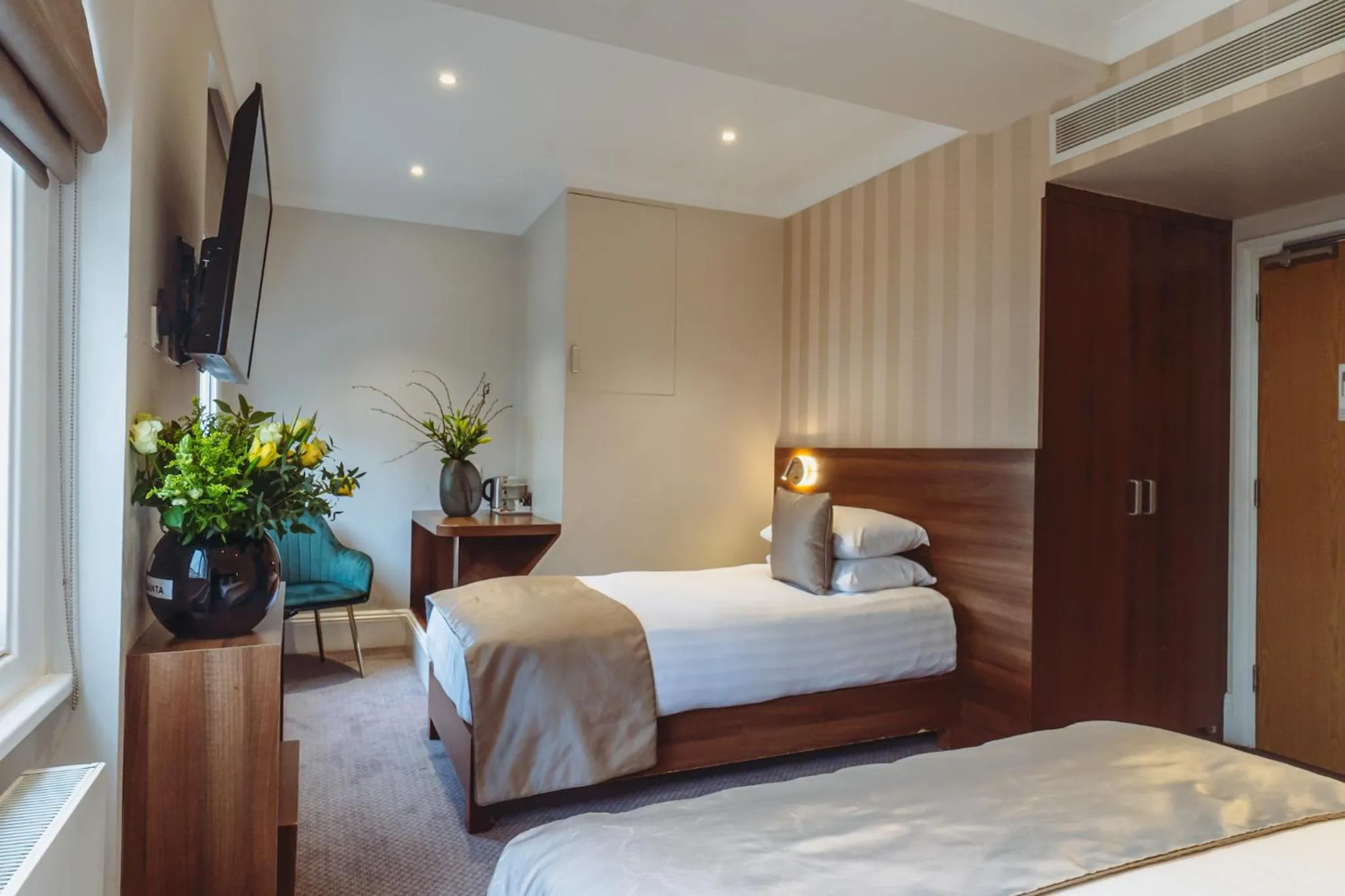 Bedroom, Bed in London House Hotel