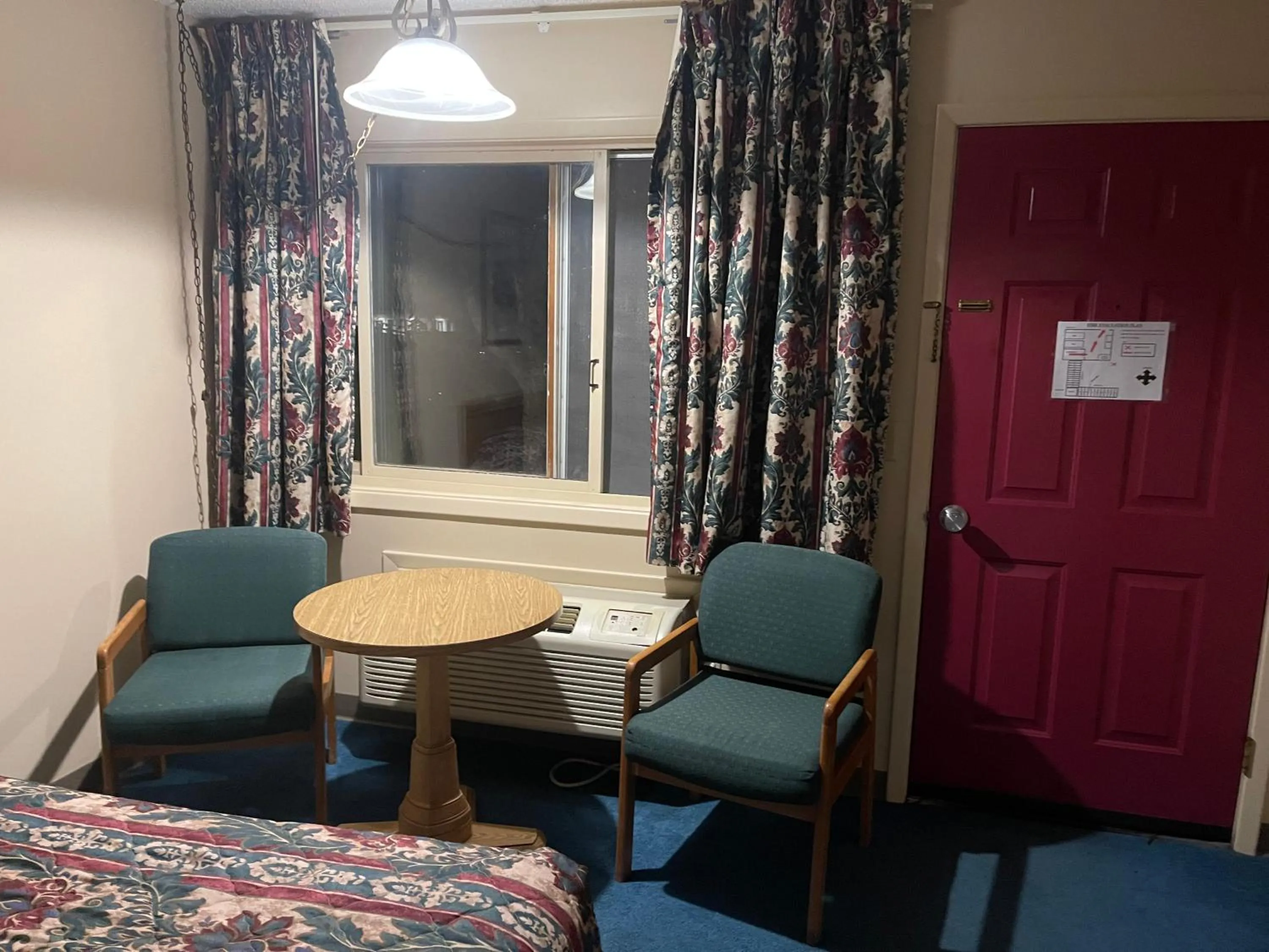 Dollinger's Motor Inn