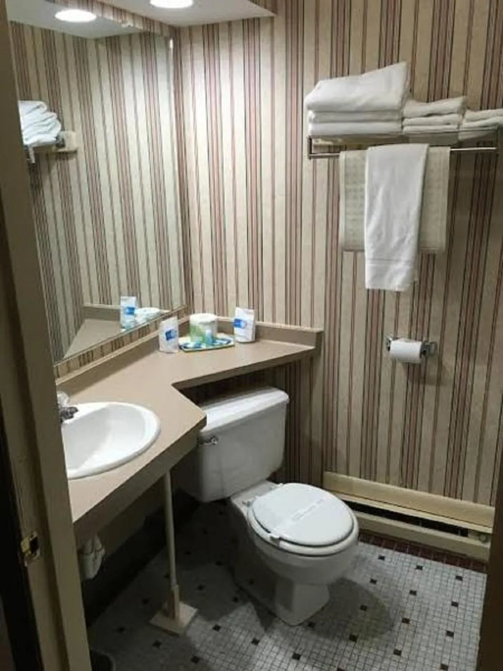 Dollinger's Motor Inn