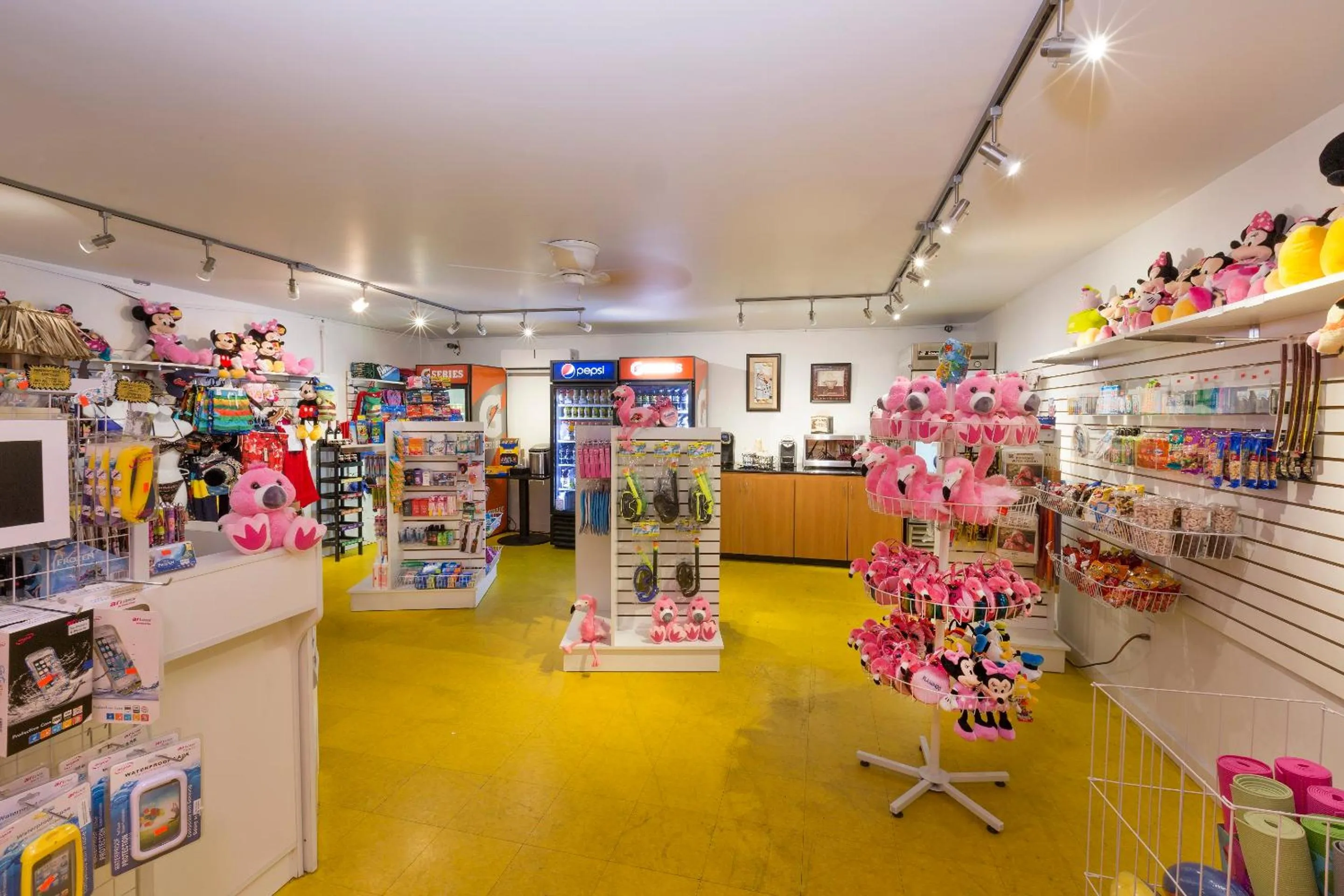 On-site shops in Flamingo Express Hotel