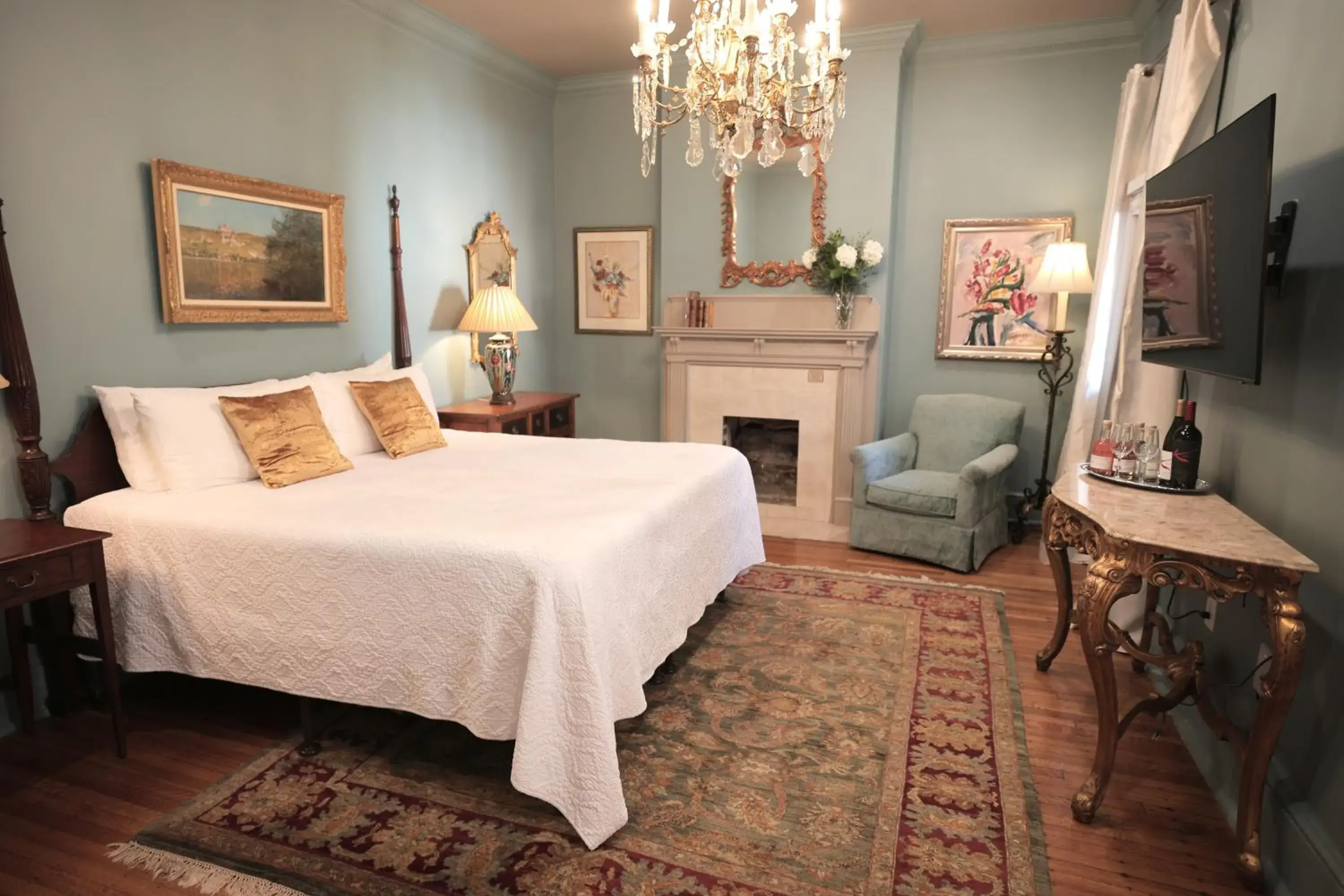 King Room with Balcony in Foley House Inn King Room with Balcony in Foley House Inn