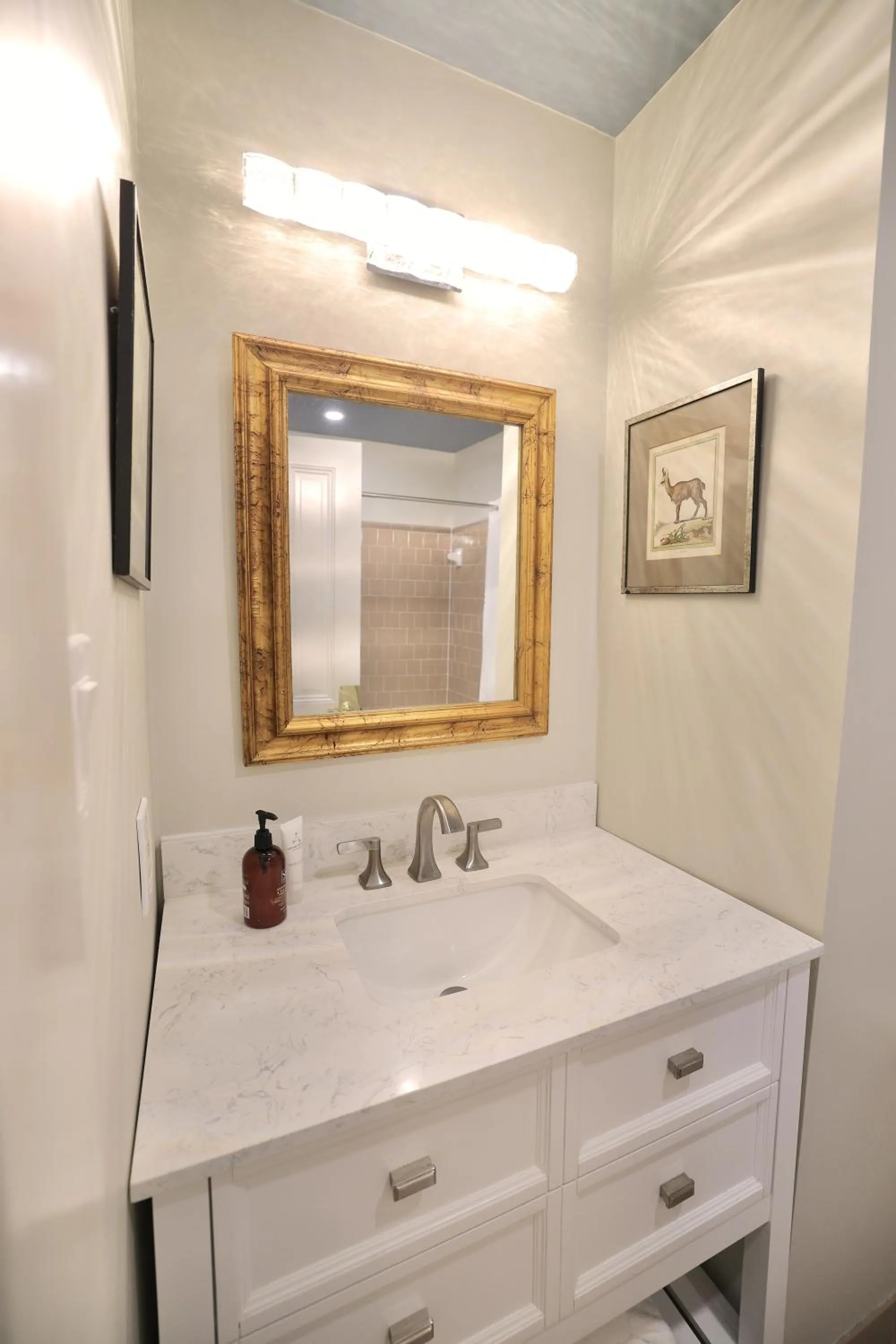 Bathroom in Foley House Inn