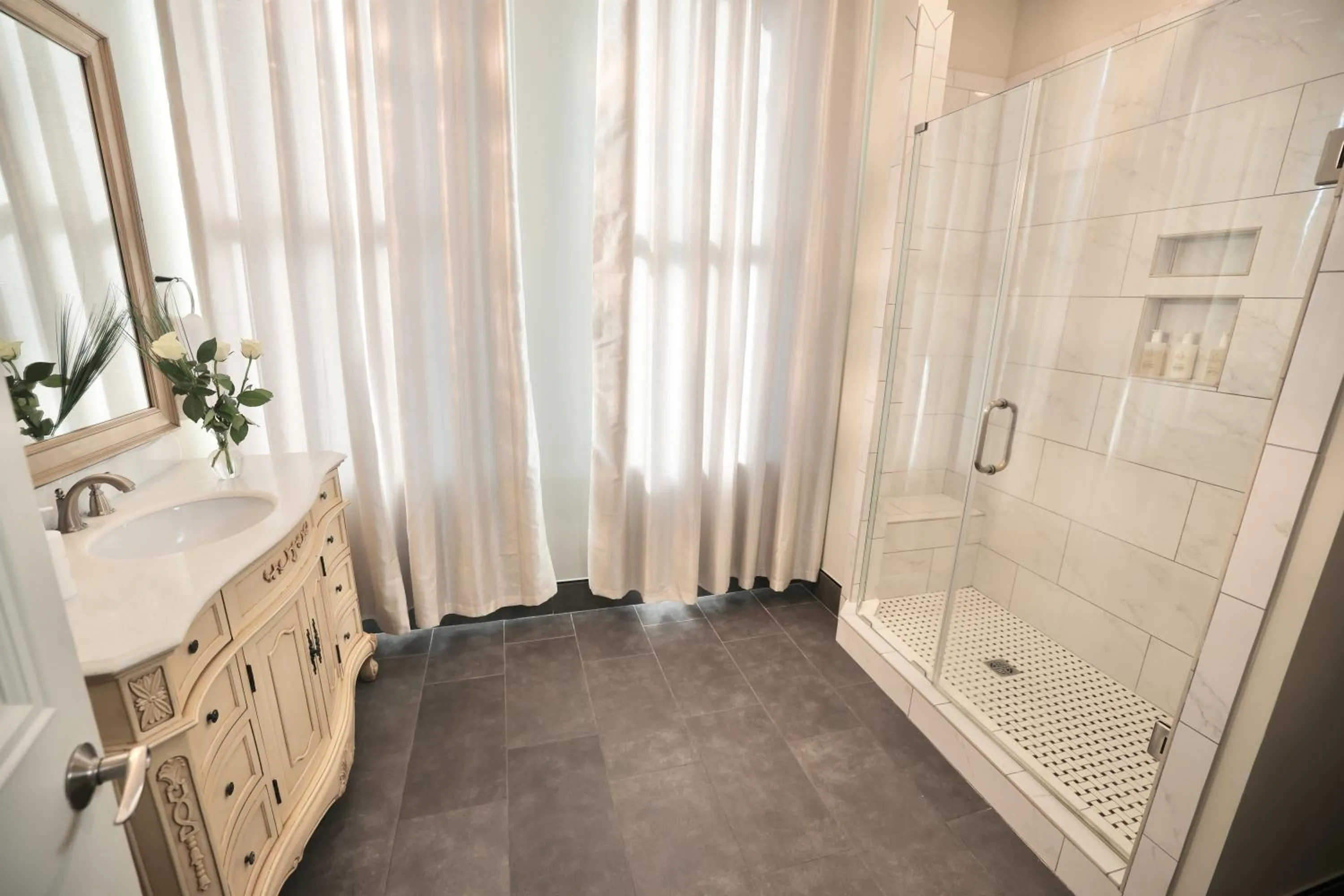 Bathroom in Foley House Inn