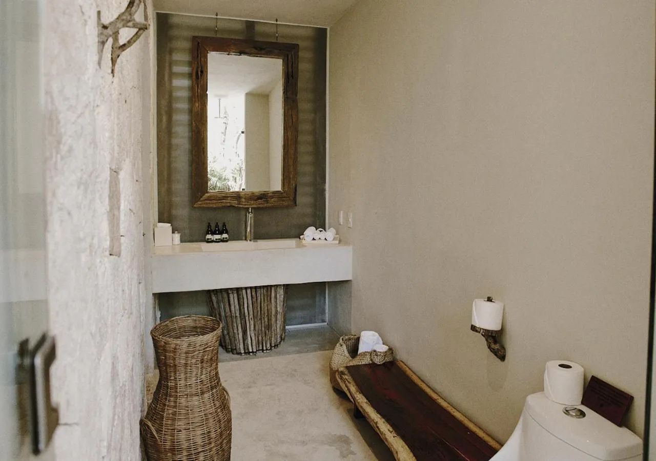 Bathroom in Una Vida