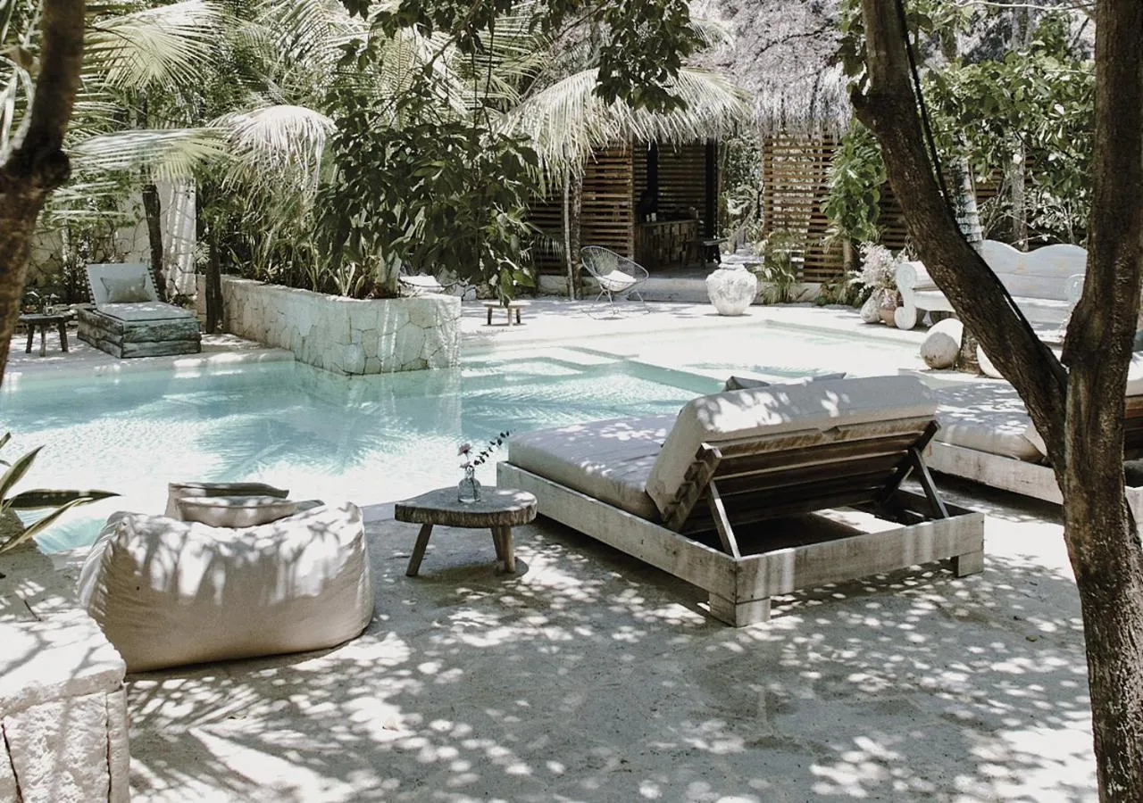 Swimming pool in Una Vida