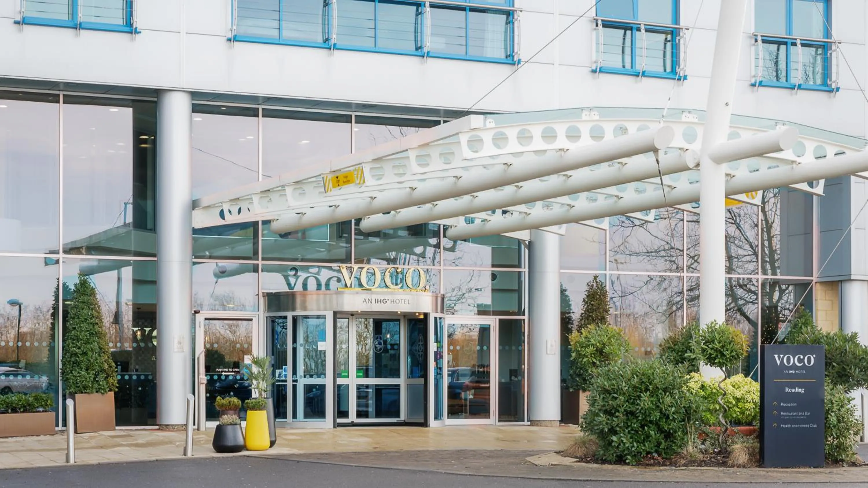 Facade/entrance in voco Reading