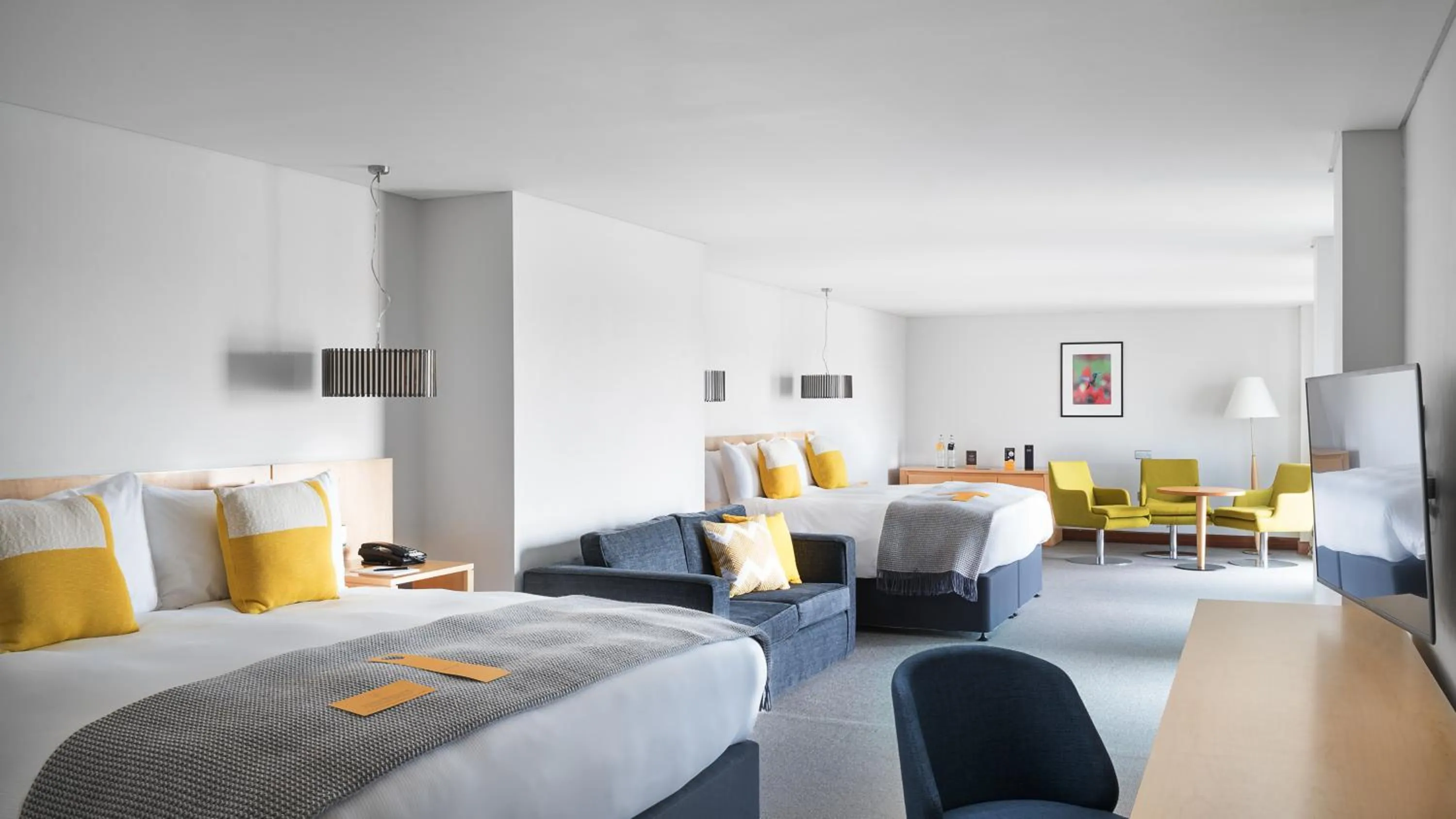 Bedroom, Bed in voco Reading