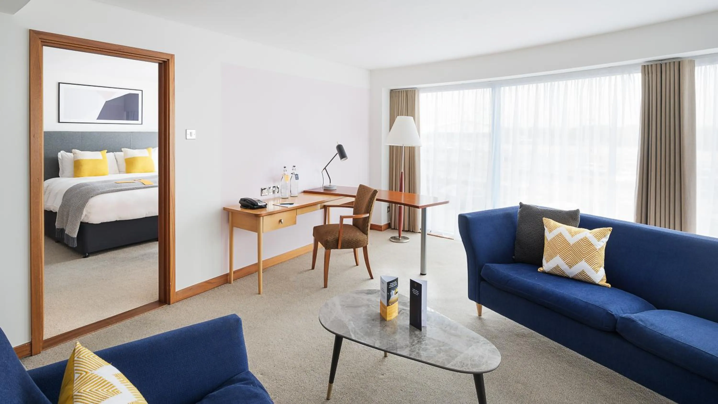 Bedroom, Bed in voco Reading