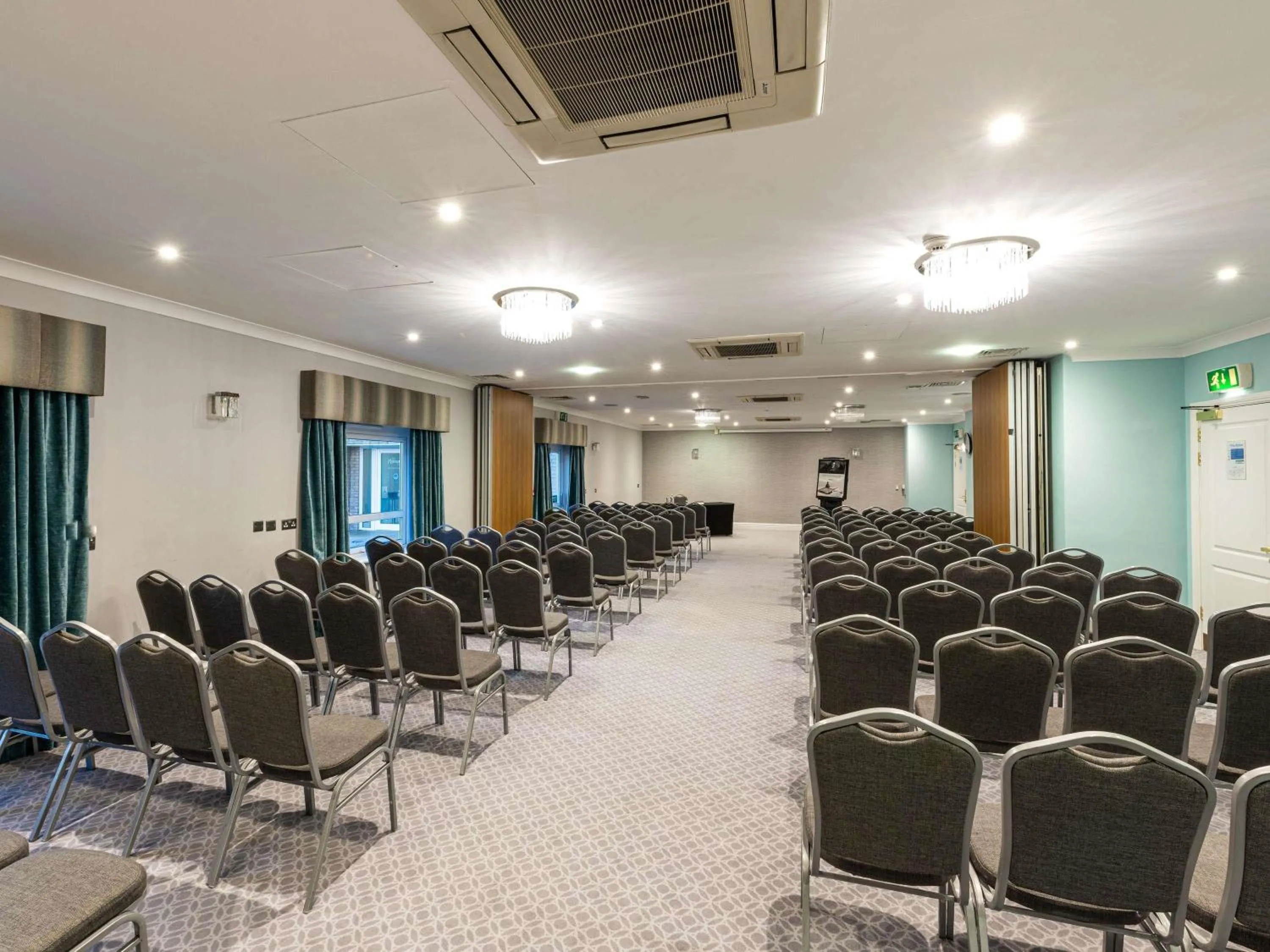 Meeting/conference room in Mercure Manchester Norton Grange Hotel & Spa