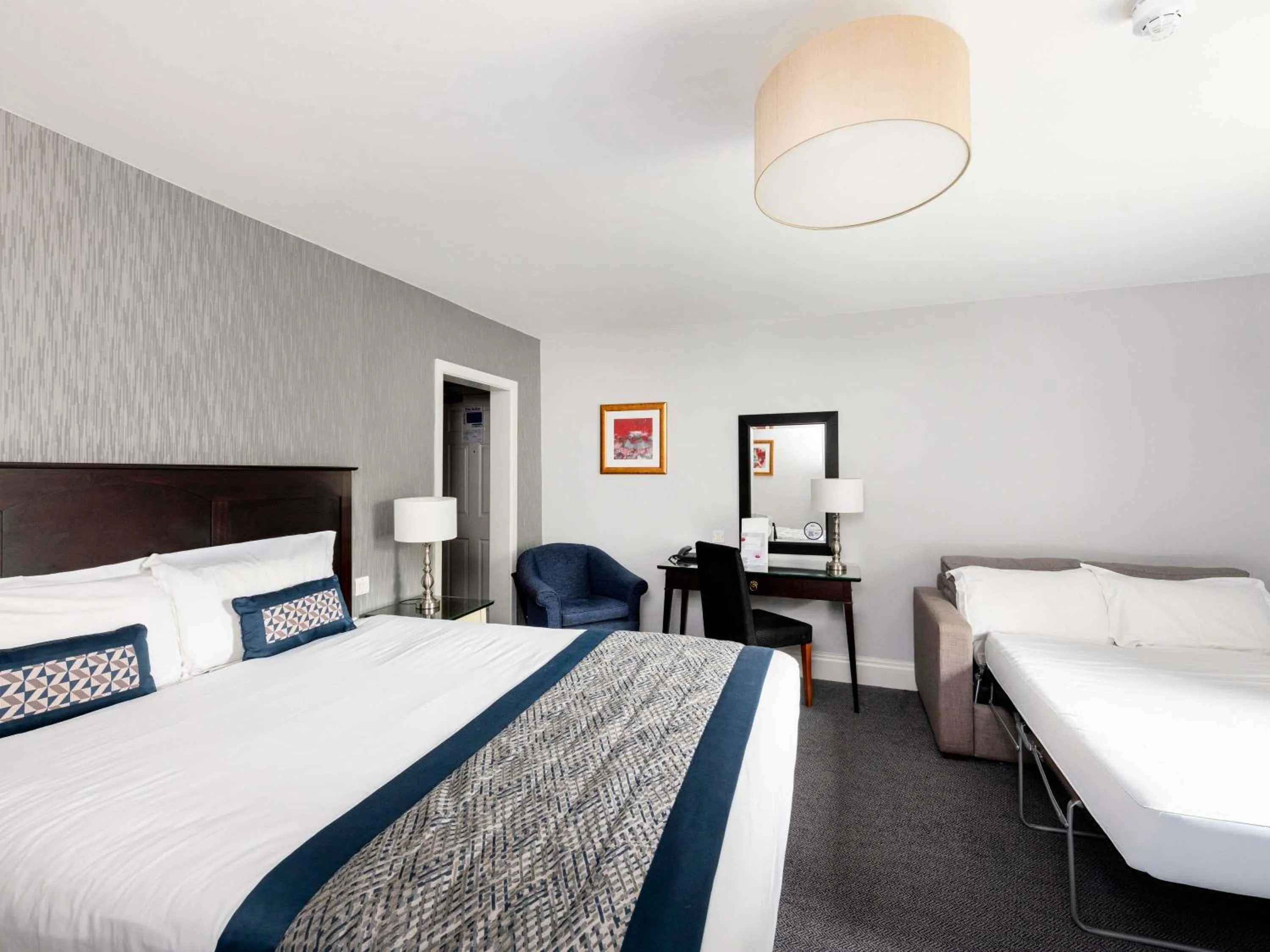 Bedroom, Bed in Mercure Manchester Norton Grange Hotel & Spa