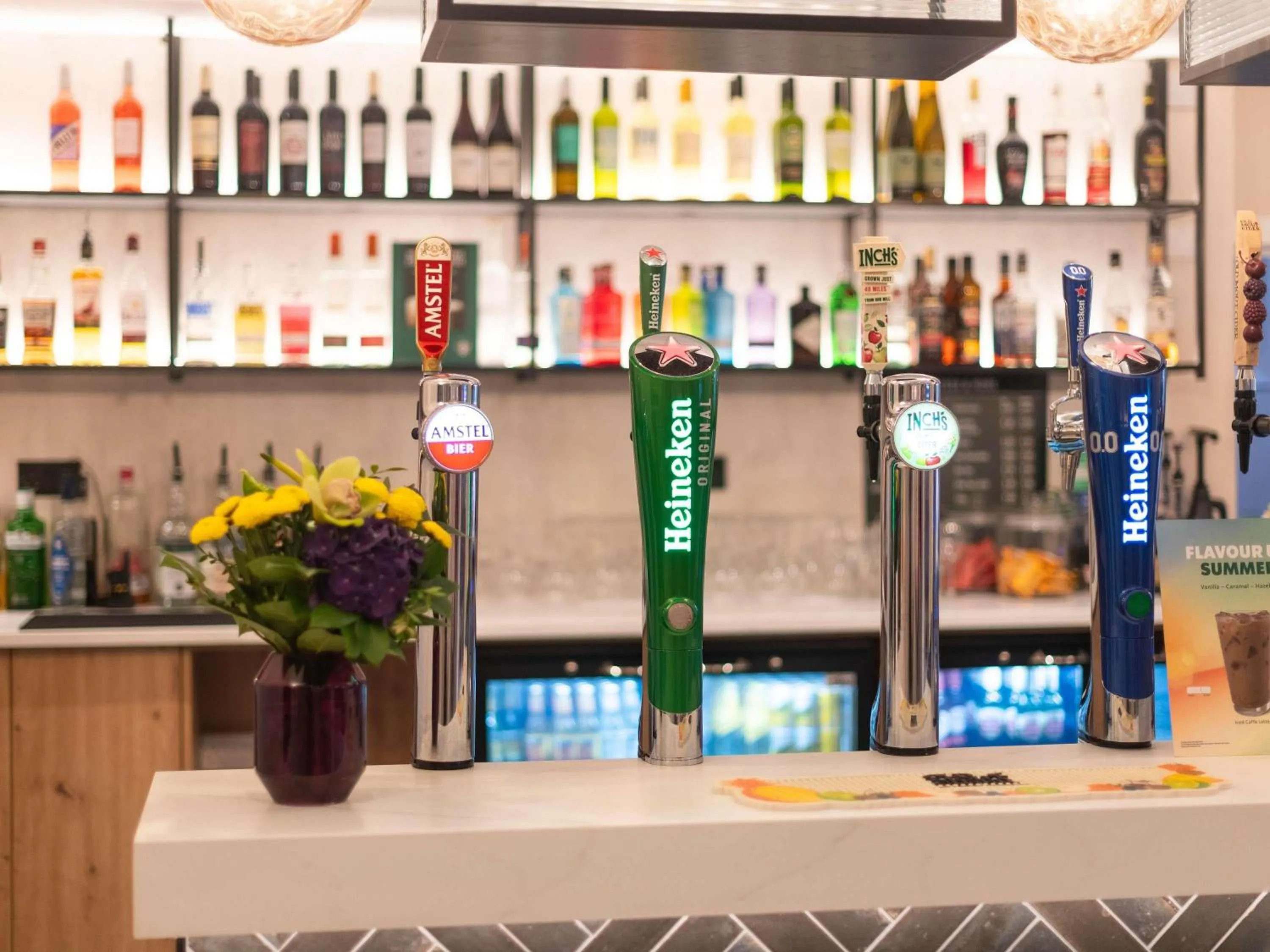 Lounge or bar in Mercure Manchester Norton Grange Hotel & Spa