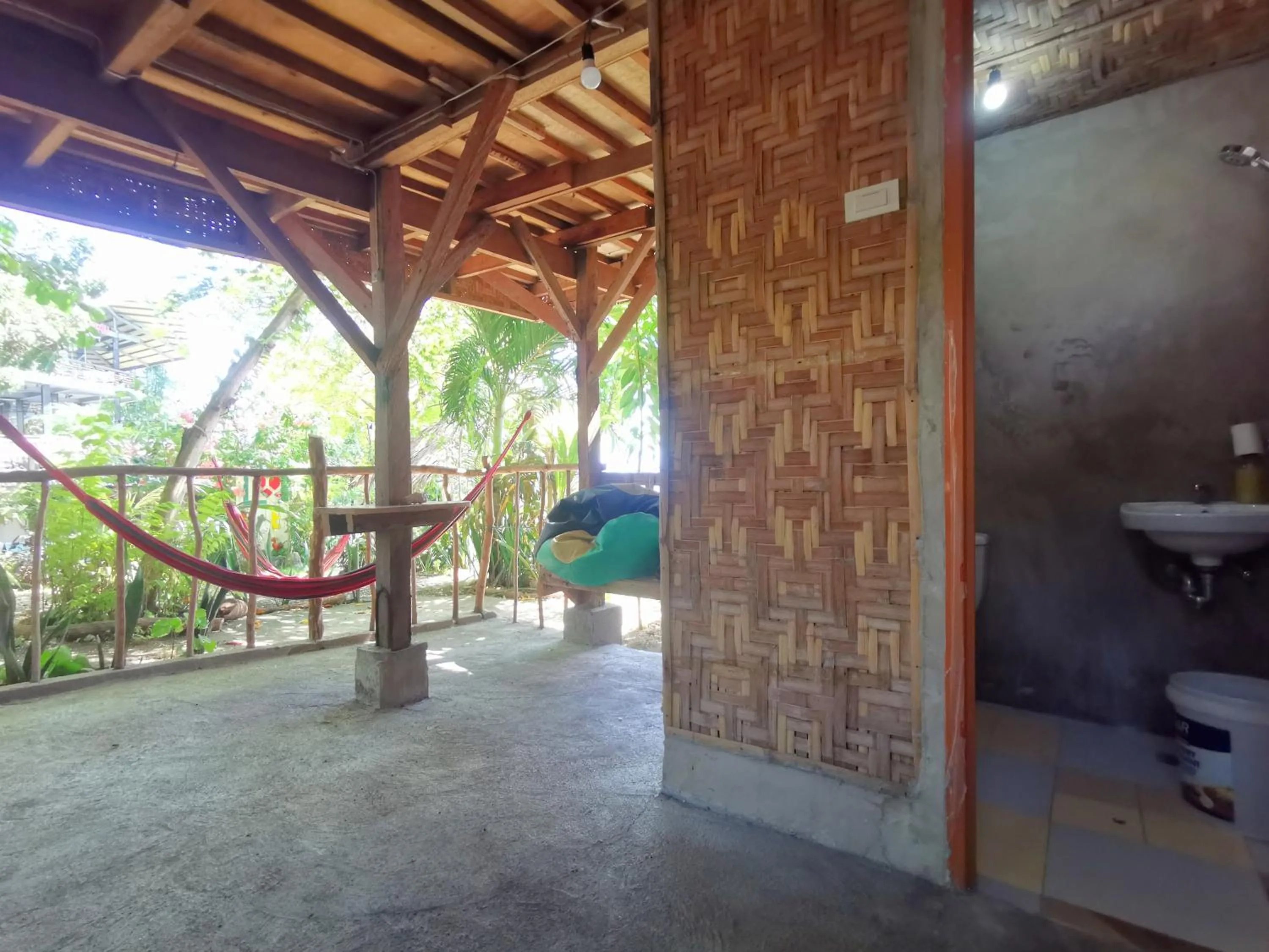 Toilet in Stay N Save B&B