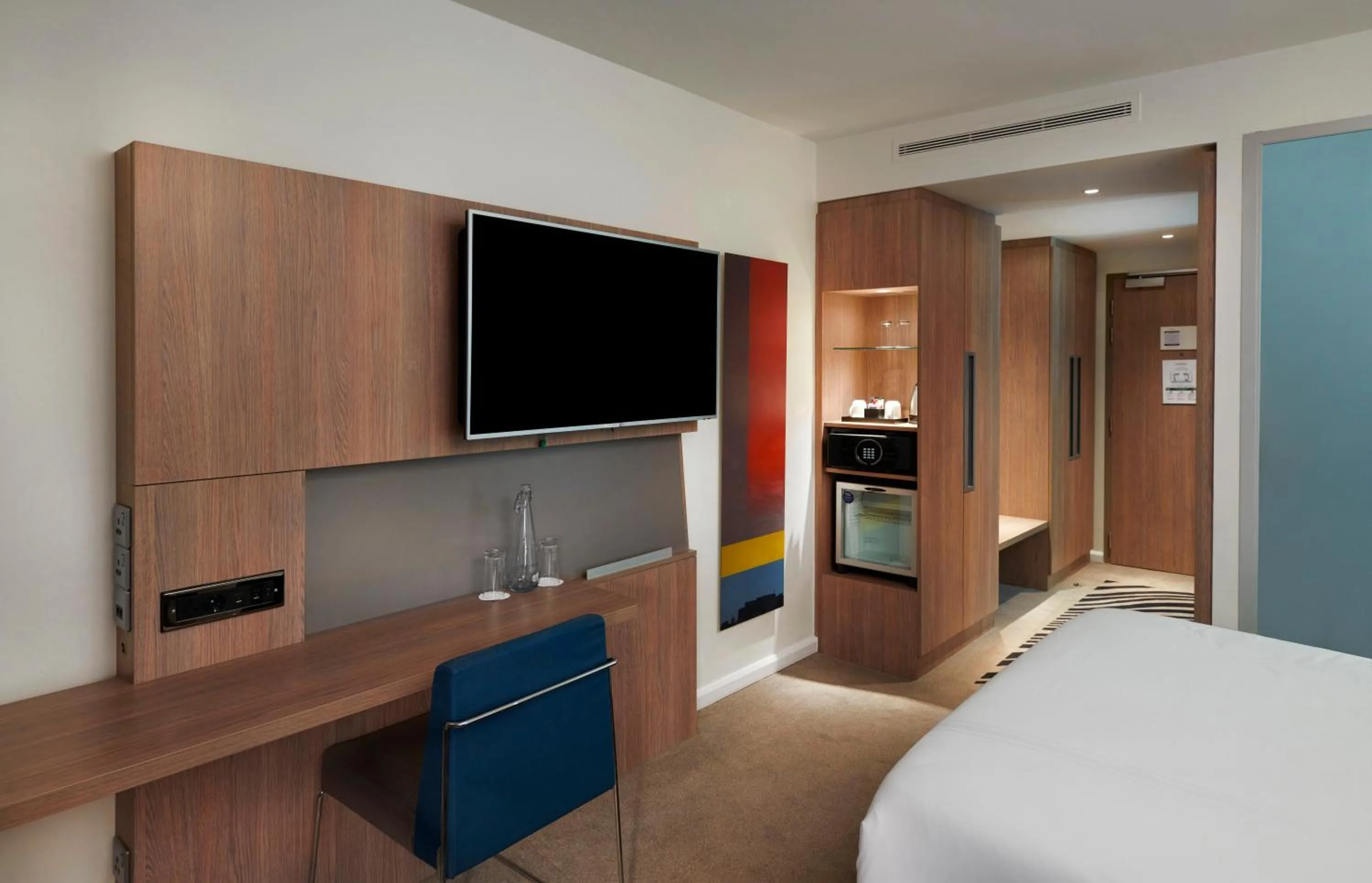 Bedroom, Bed in Novotel London Tower Bridge