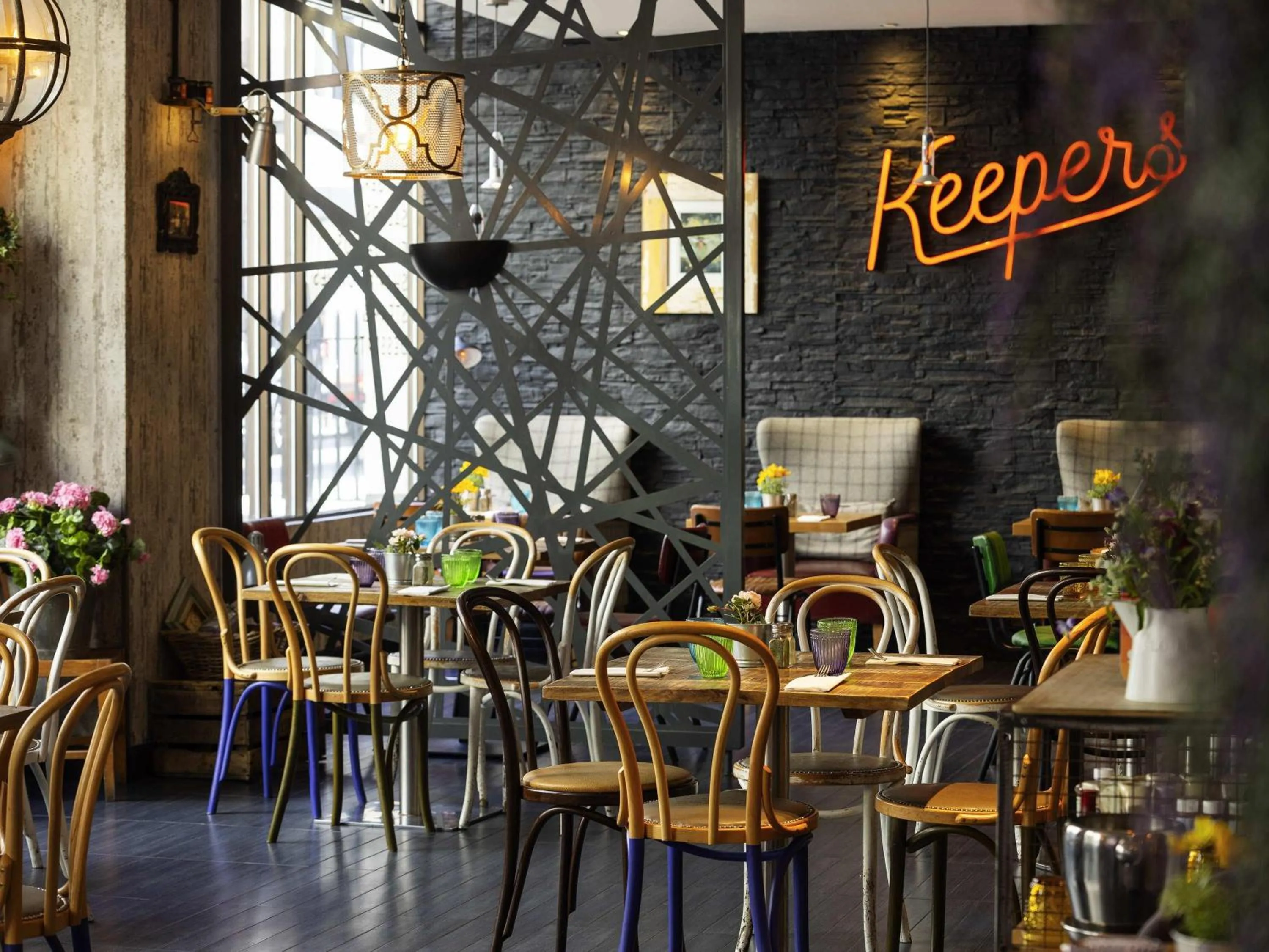 Restaurant/places to eat in Novotel London Tower Bridge