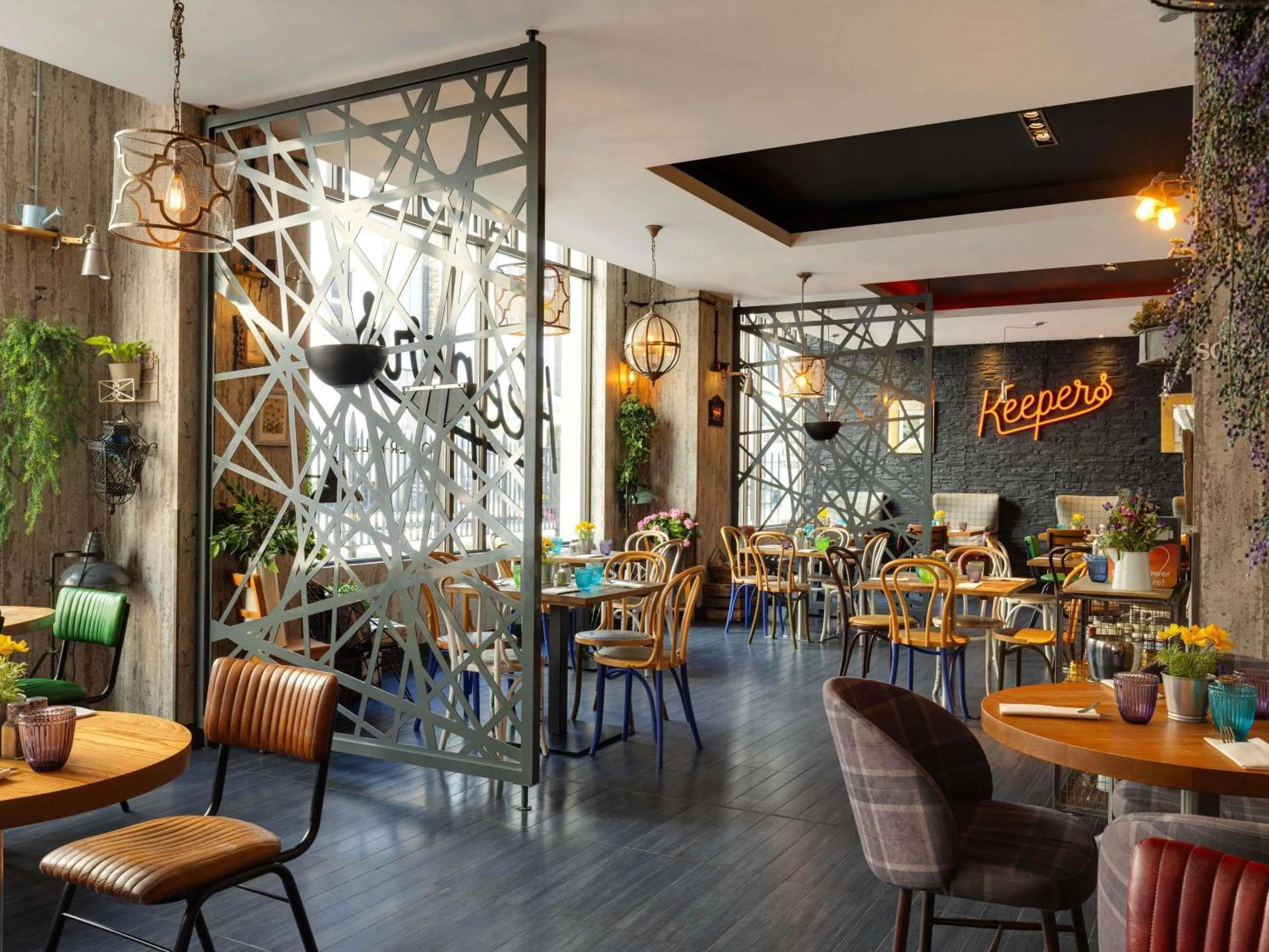 Restaurant/places to eat in Novotel London Tower Bridge