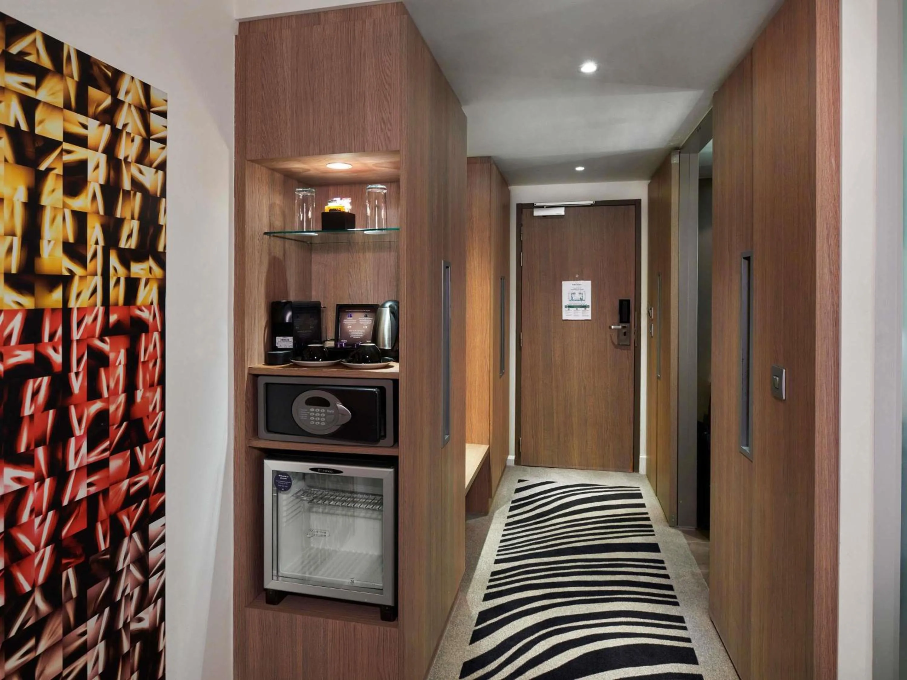 Bedroom, Bed in Novotel London Tower Bridge