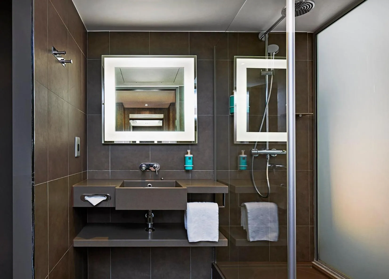 Bathroom in Novotel London Tower Bridge