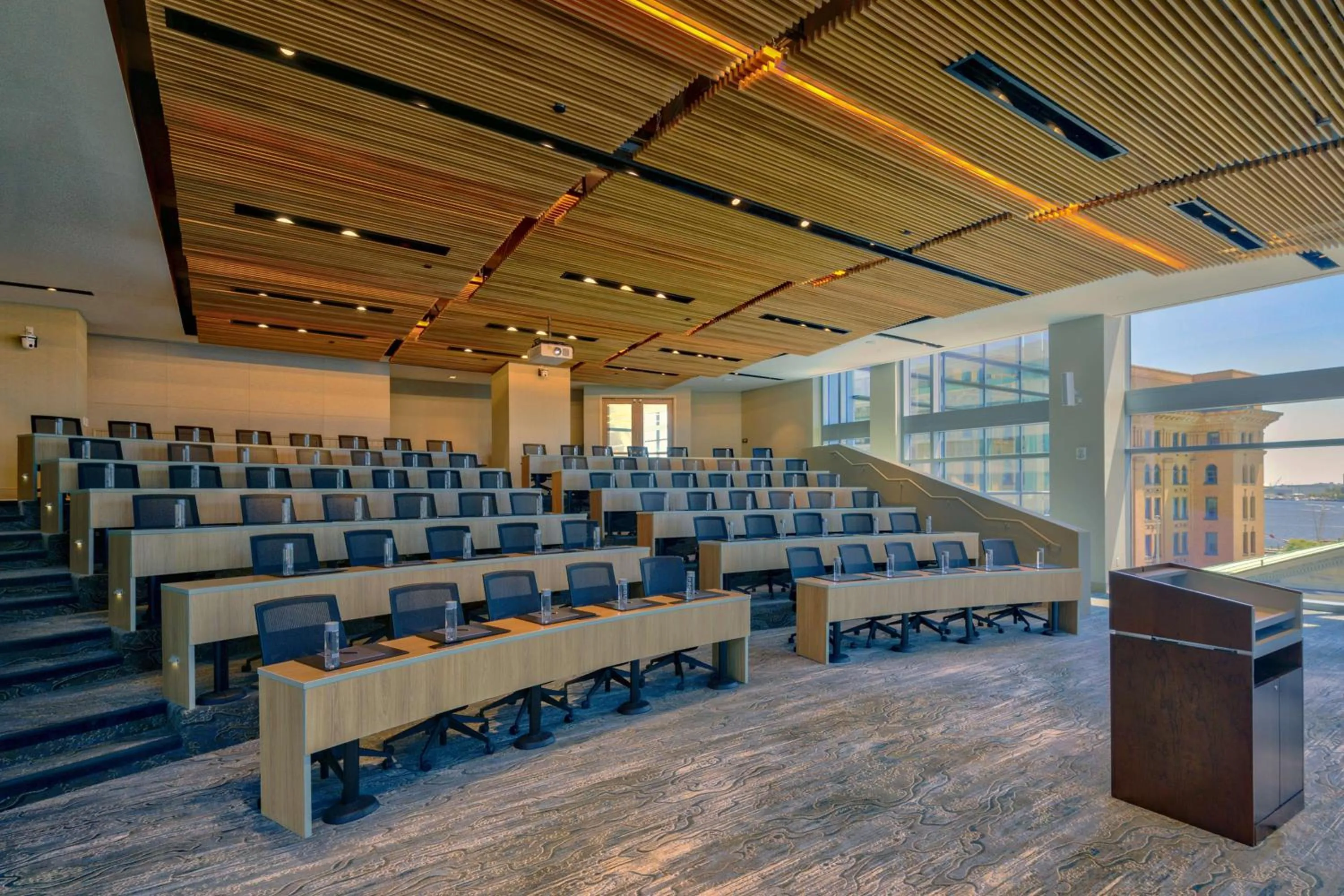 Meeting/conference room in Hilton Norfolk The Main