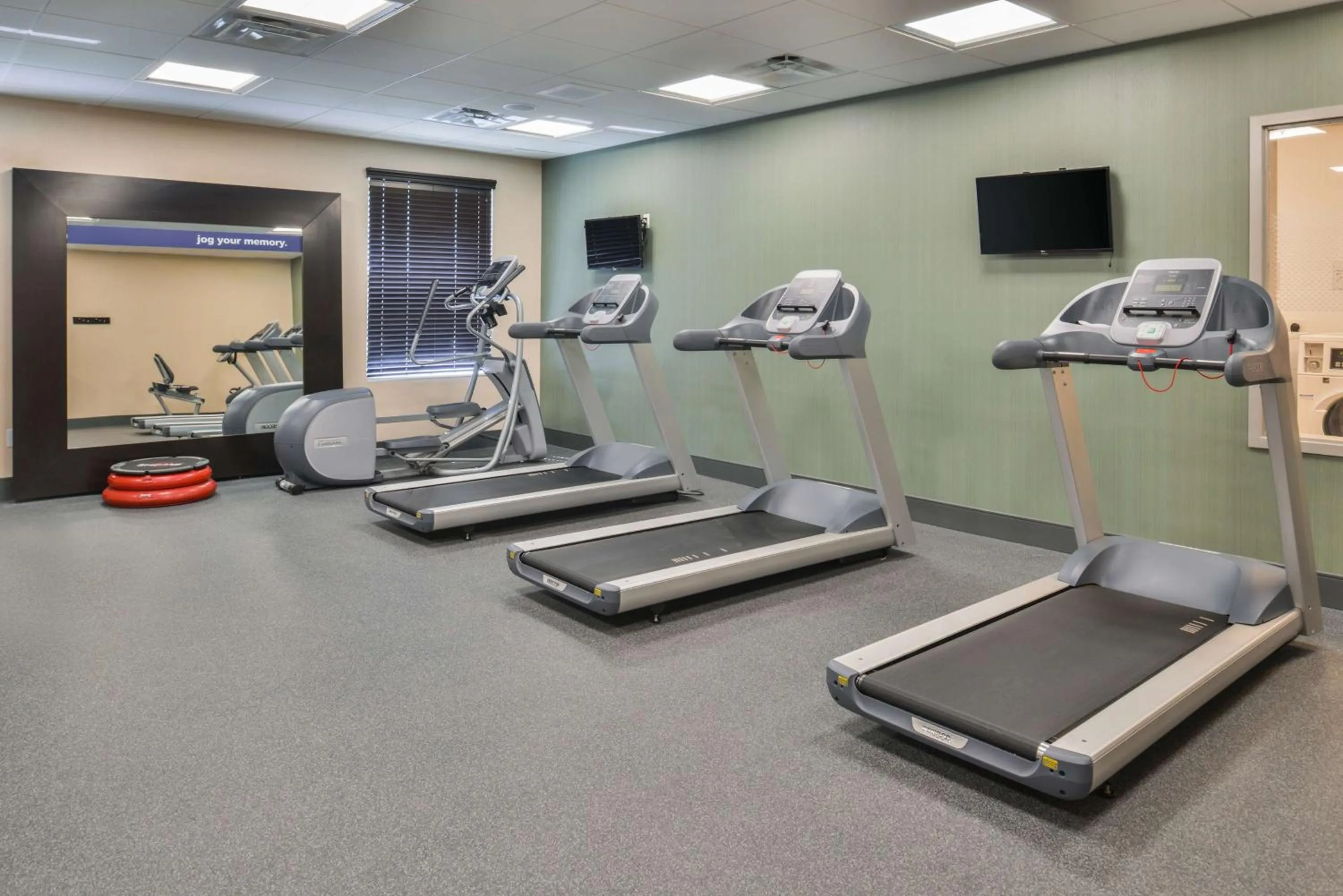 Fitness centre/facilities in Hampton Inn and Suites Altoona-Des Moines by Hilton