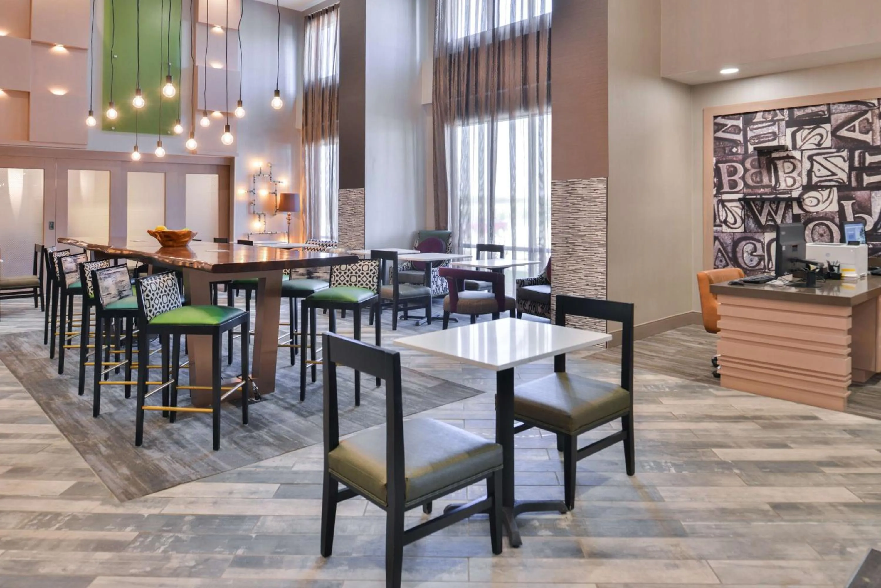 Lobby or reception in Hampton Inn and Suites Altoona-Des Moines by Hilton