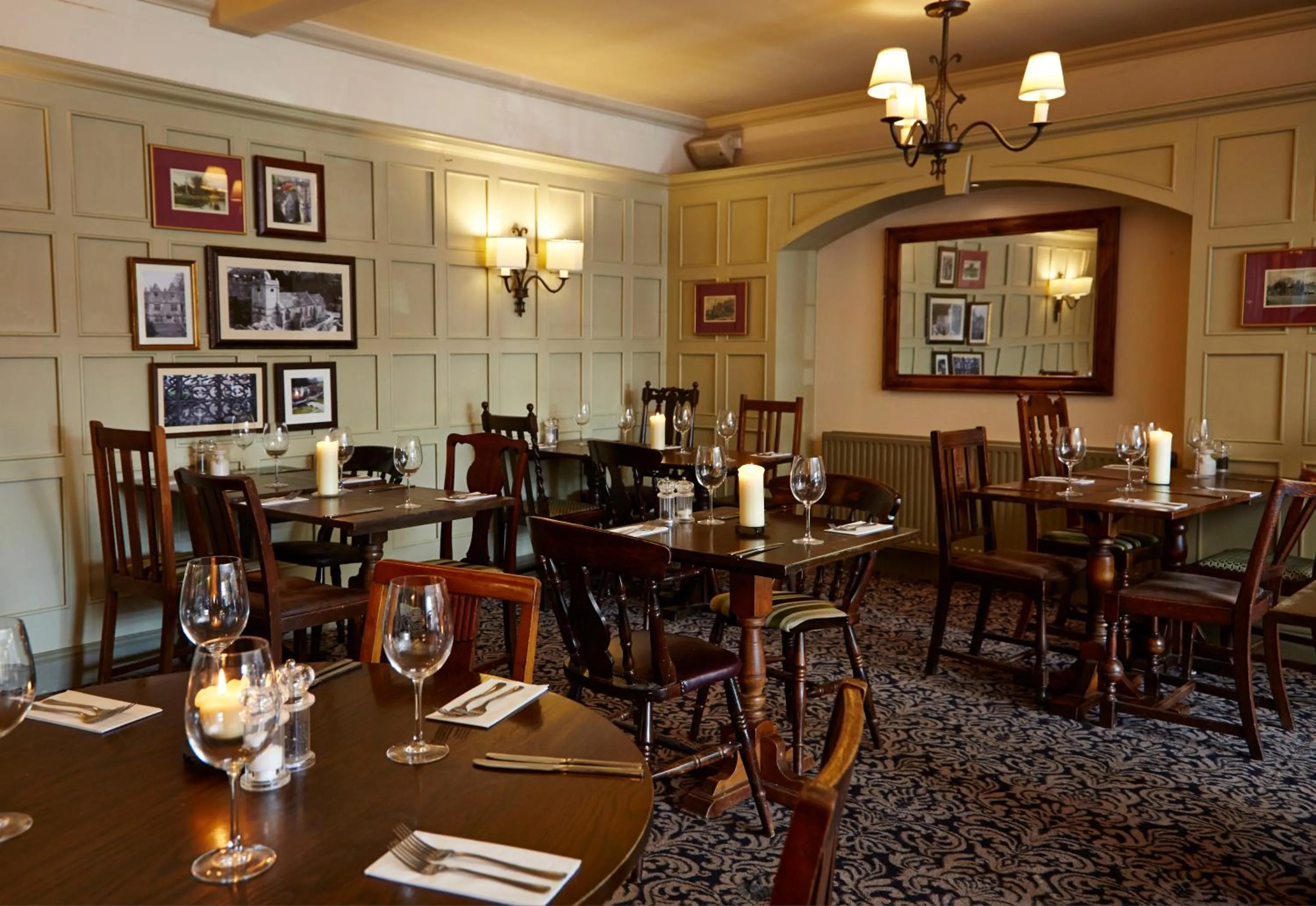 Restaurant/places to eat in Old Manse Hotel by Greene King Inns