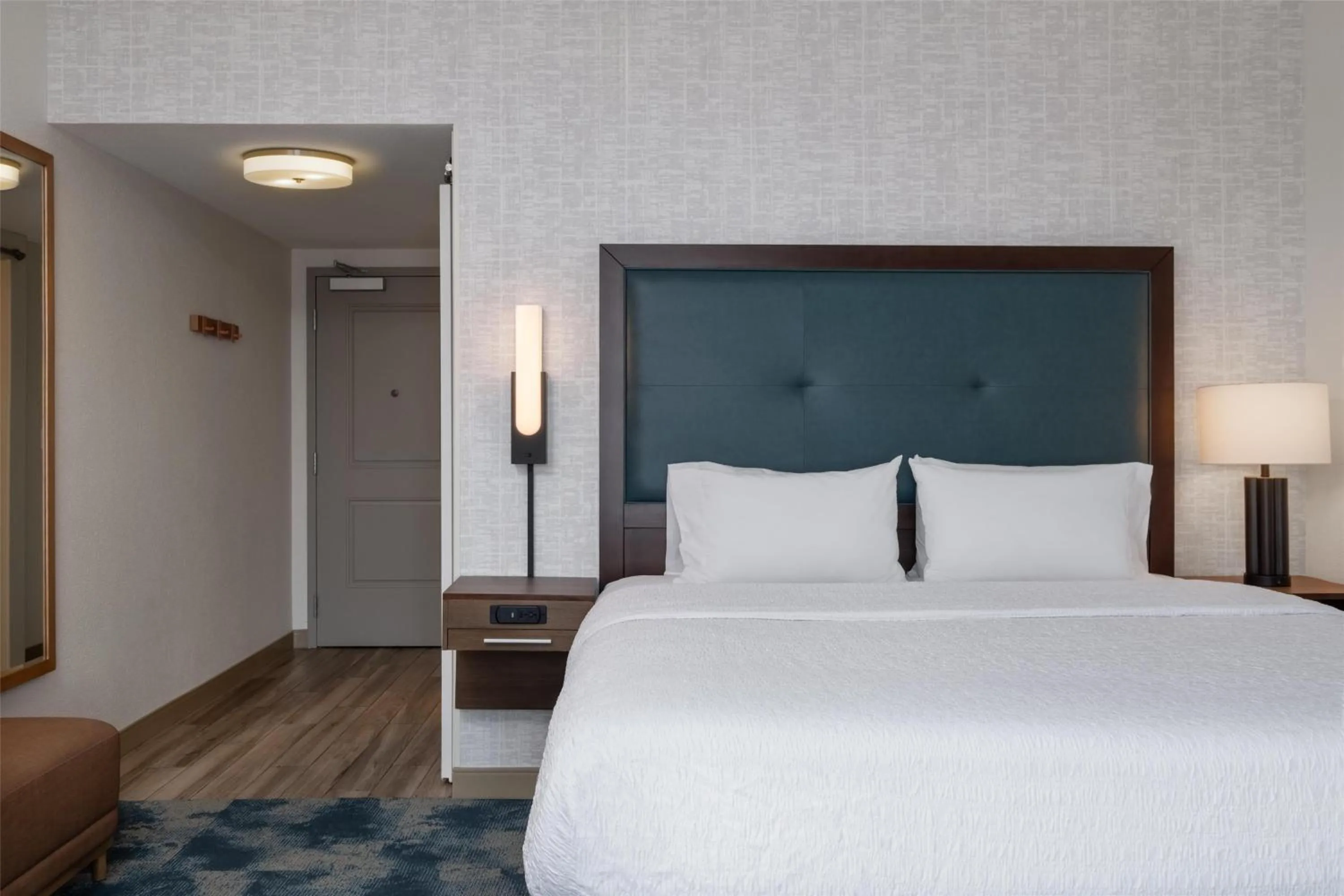 Bed in Hampton Inn by Hilton Turlock