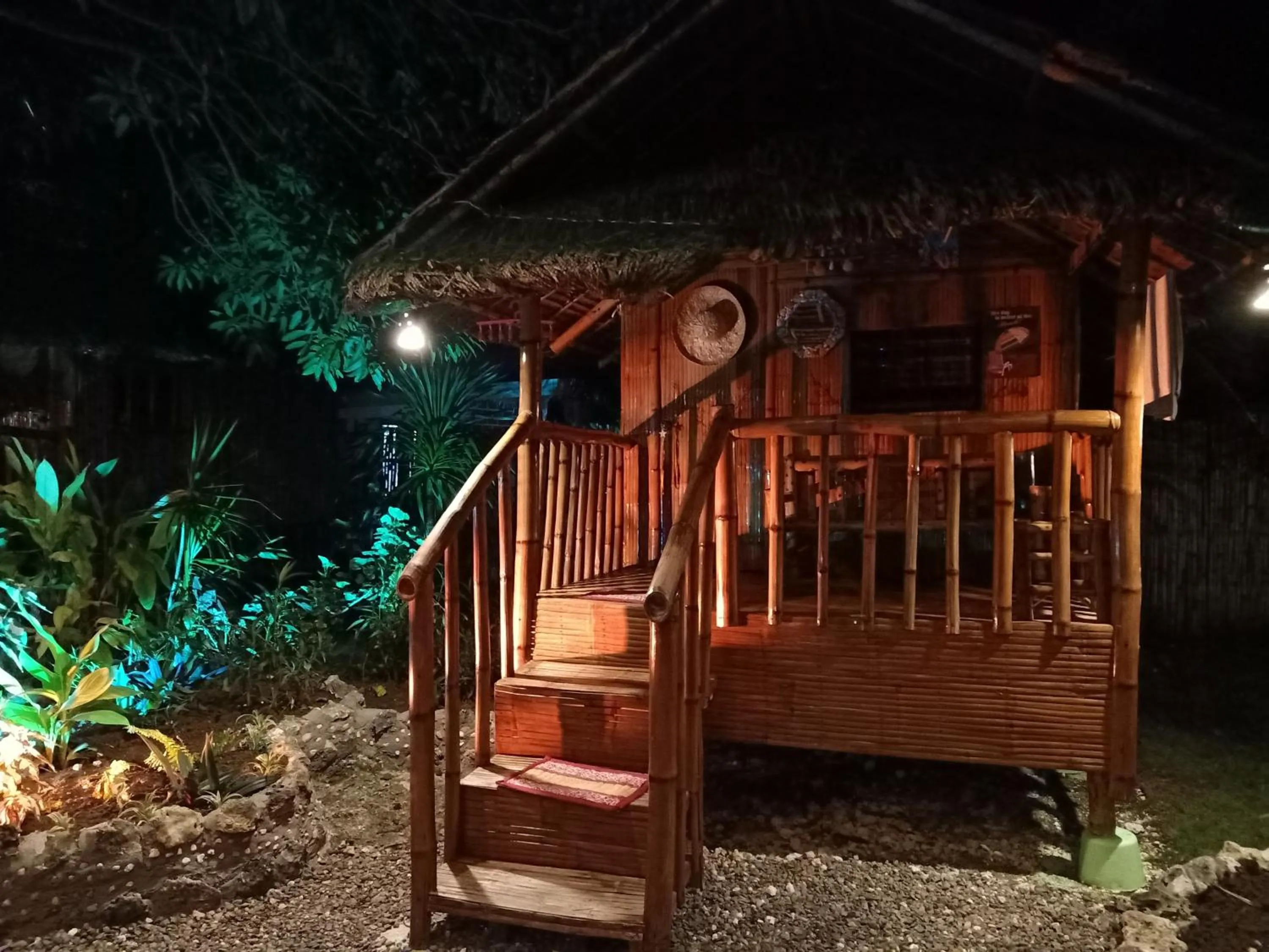 Moalboal Bamboo Guest House